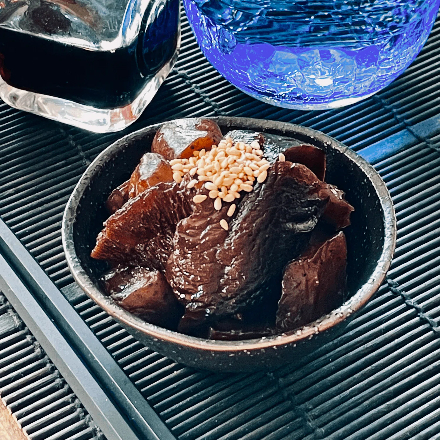 こんにゃくと干し椎茸の煮物｜as