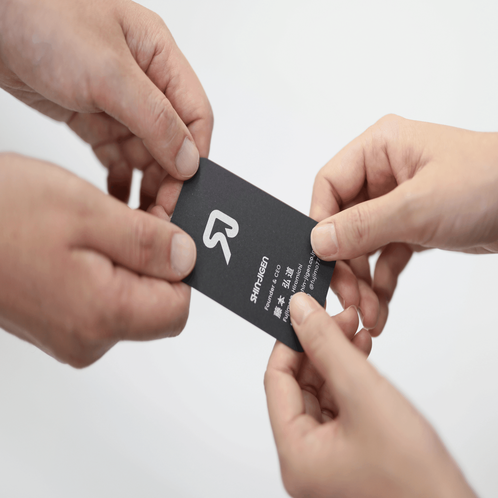 SHIN-JIGENの名刺が完成。”黒地”にしたのには理由があります。｜福井
