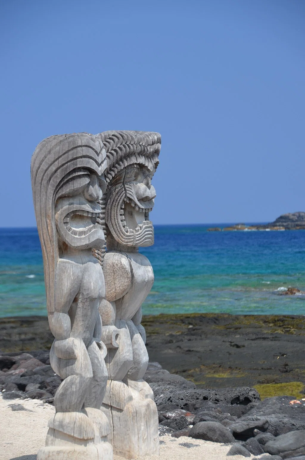 魅惑のチキルームから見るチキ “tiki” 文化-アメリカ文化から見る 魅惑のチキルームから見るチキ “tiki” 文化-アメリカ文化から見る