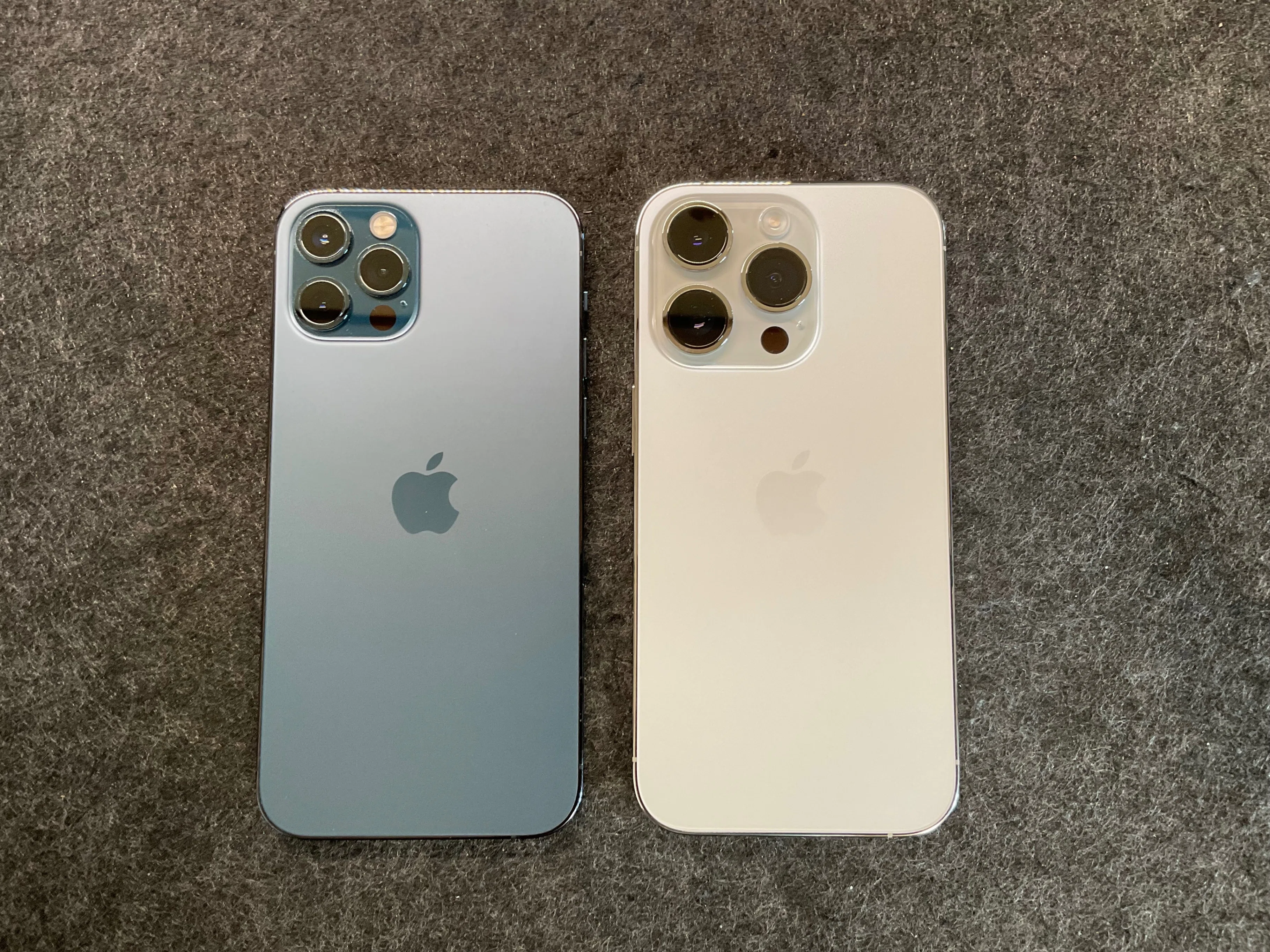 iPhone 14 Pro｜鏡像異性体