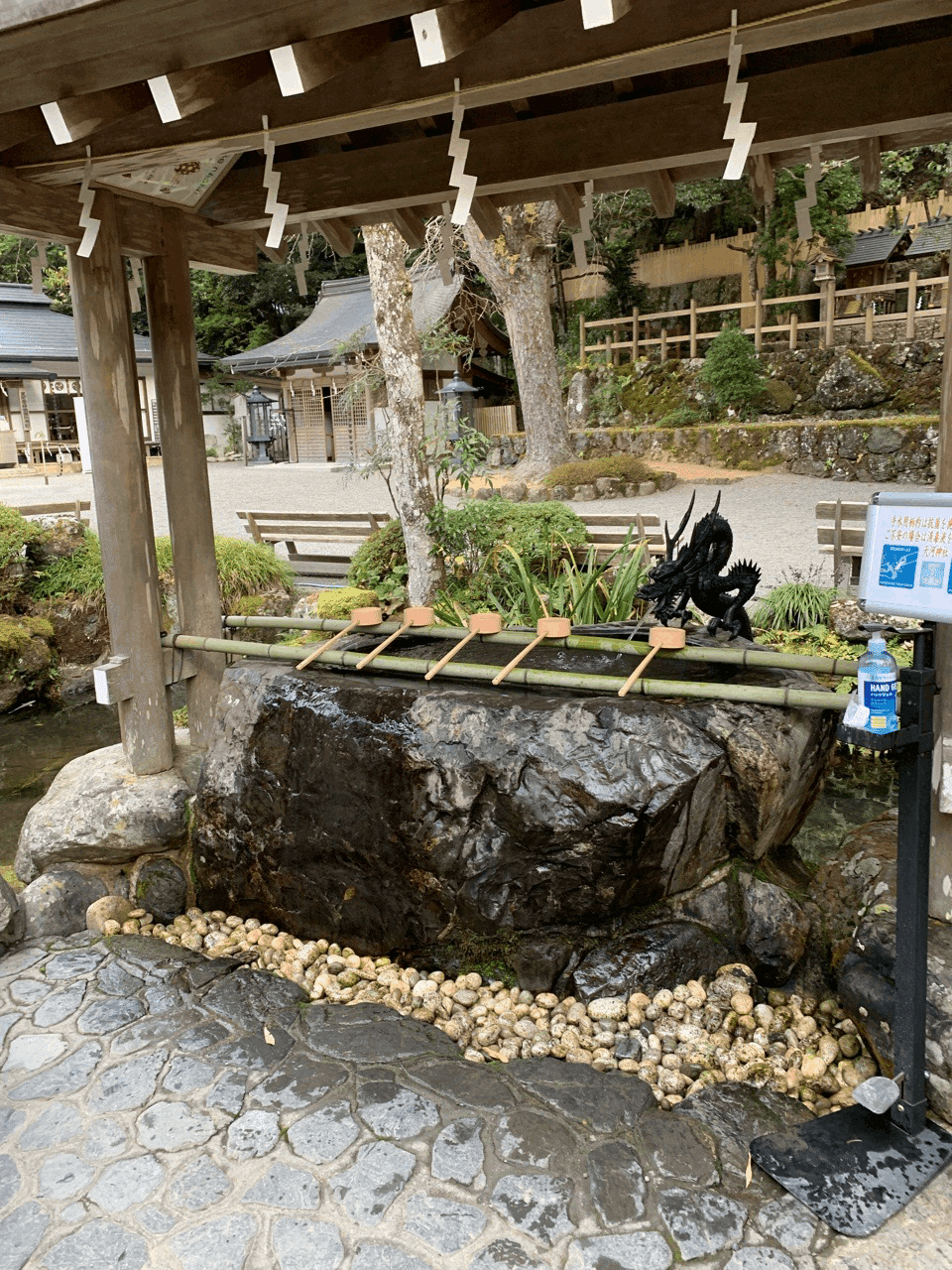 金運爆上げ　特別祈祷　多賀大社本宮　緑メノウ製　勾玉御守り 金運爆上げ 特別祈祷 熊野本宮お札御守り護符 - メルカリ