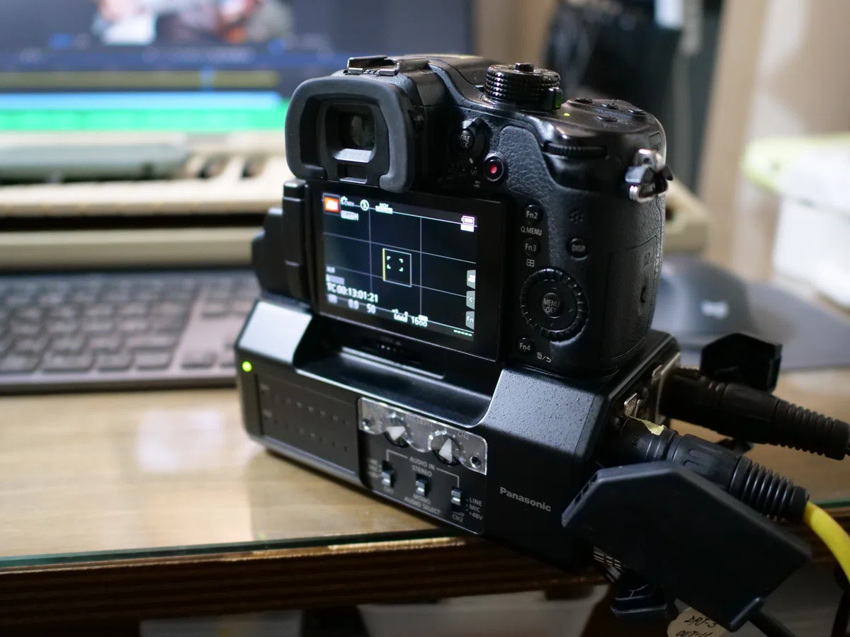 パナソニックGH4用の業務用インターフェースユニット「AG-YAGHG」の 