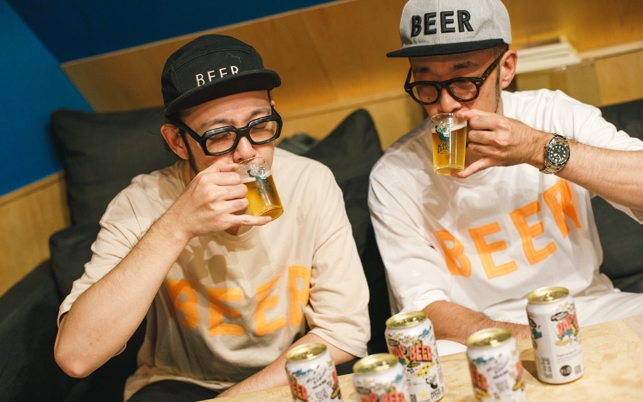 発酵中の酵母にラップを聴かせて制作!? 生粋のビール好きのラッパー