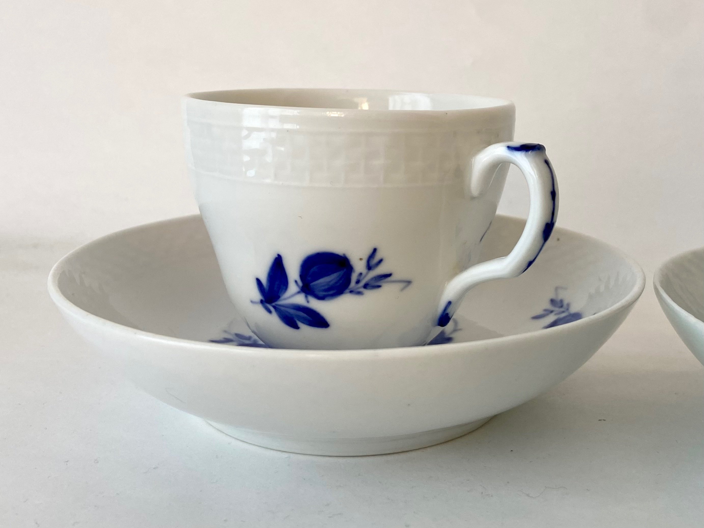 18世紀末と19世紀中頃のロイヤルコペンハーゲン製ブルーフラワー