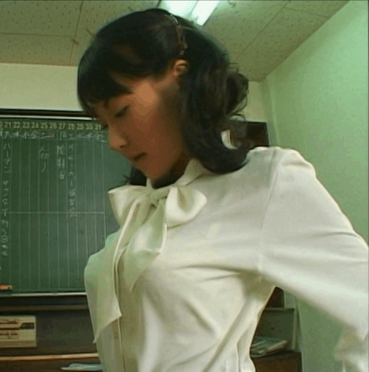 ブラウスフェチ 失われたOL制服のブラウス｜monaco