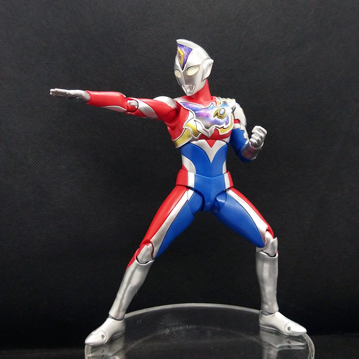 輝け! フラッシュ!」S.H.Figuarts ウルトラマンデッカー フラッシュ