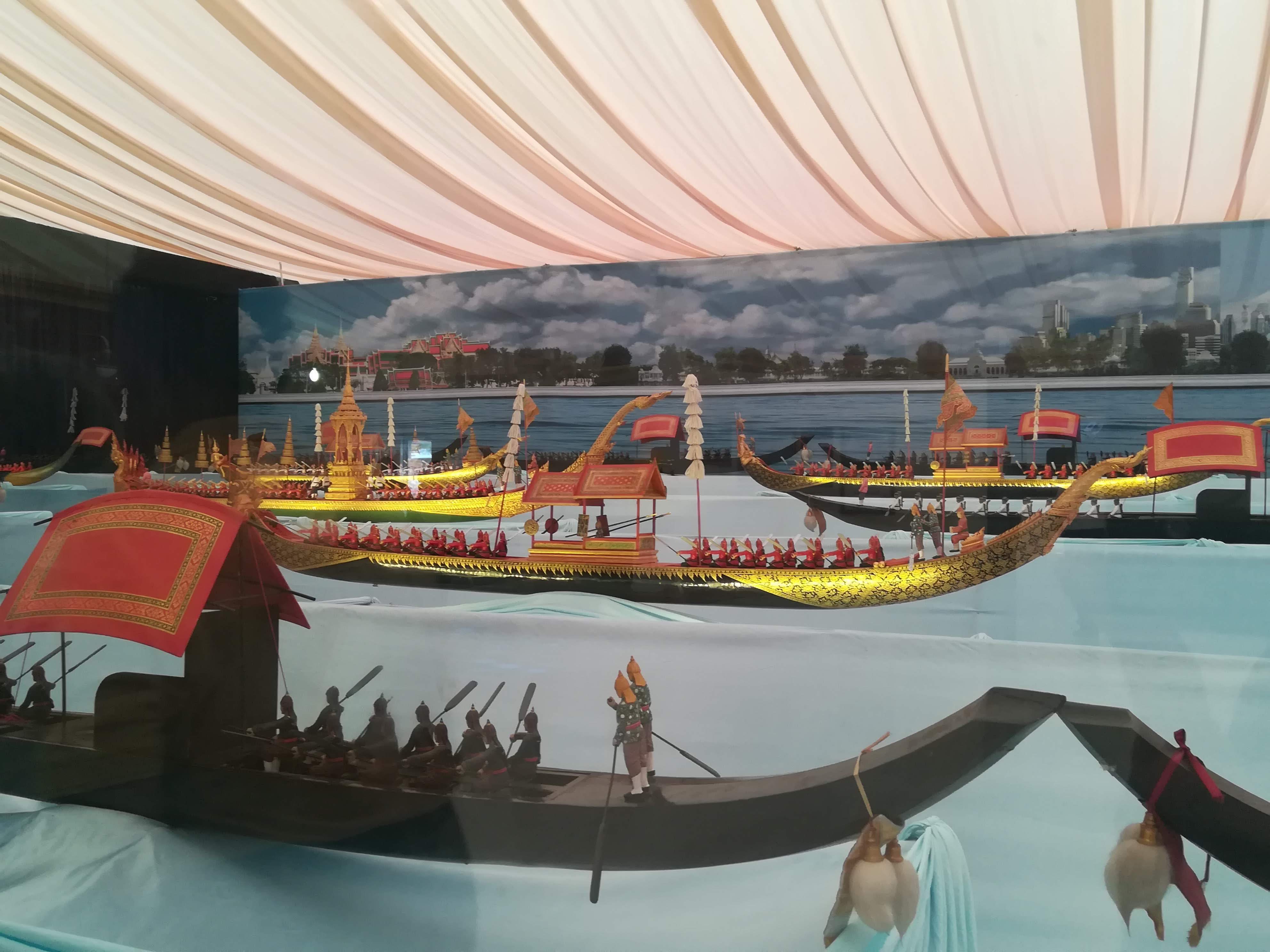 東南アジアの風景 (253) タイ｜バンコク｜700年の伝統｜王室御座船の 