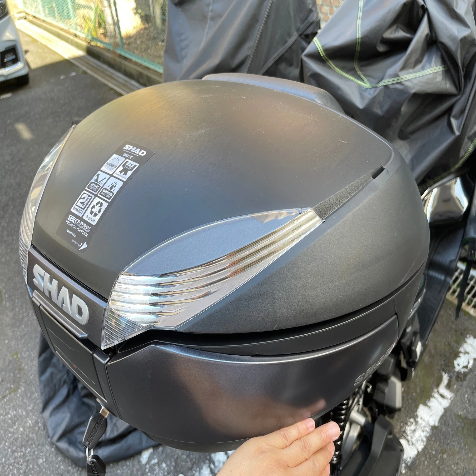 PCX125(JK05)にSHAD48のリアボックスを取り付けてみた！｜えーす