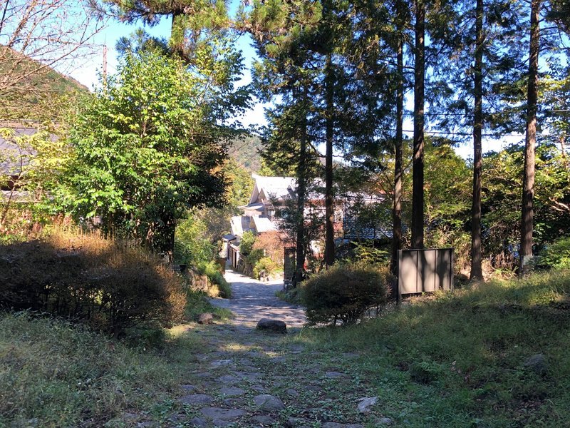 山と歴史の連なる道　箱根　旧東海道　石畳の道　畑宿