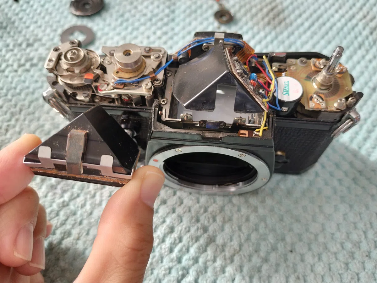 Pentax KXの分解｜フィルムカメラ修理のアクアカメラ