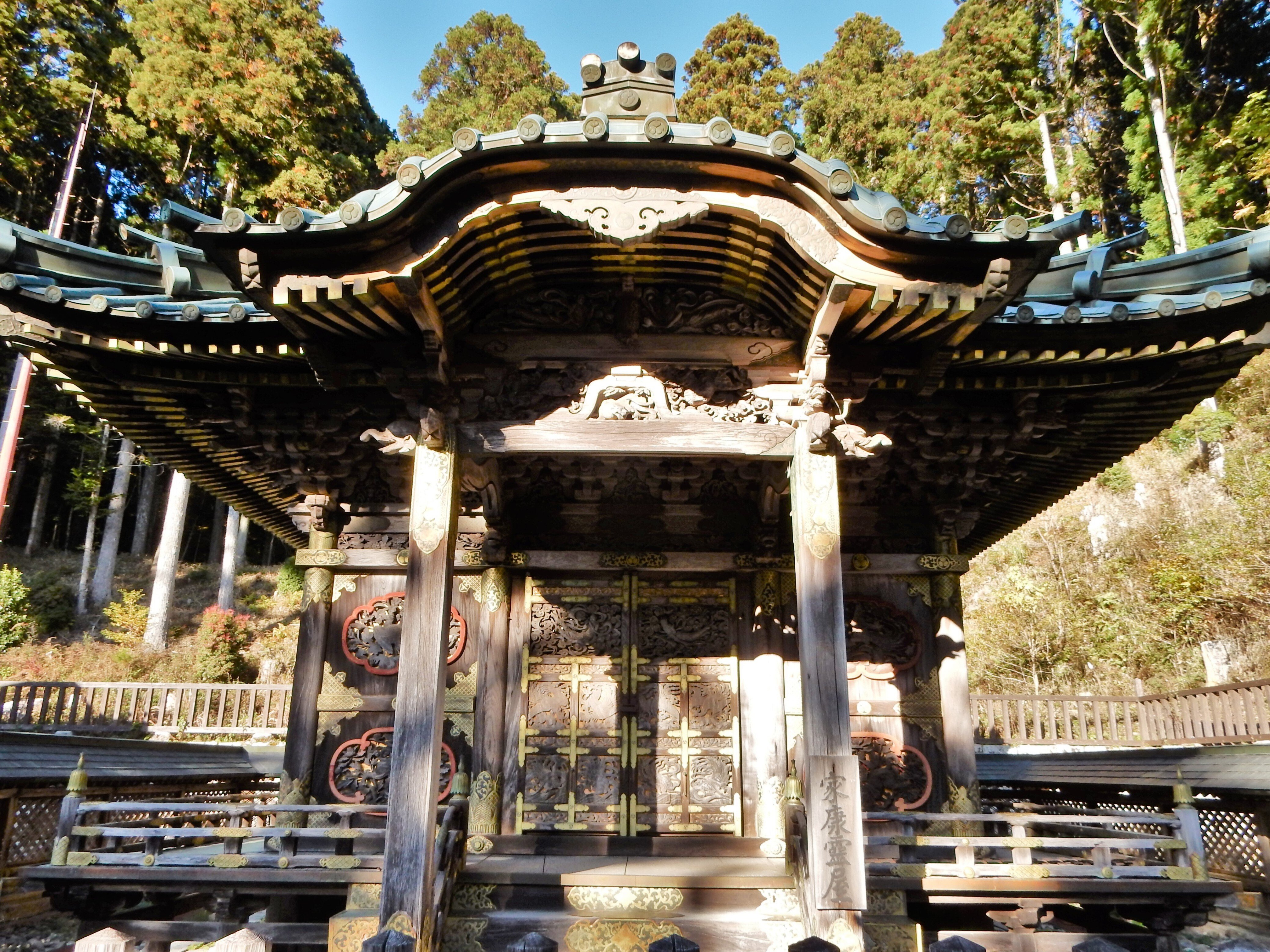 社寺検分のすゝめ －高野山・徳川家霊台と奥の院－｜巳白