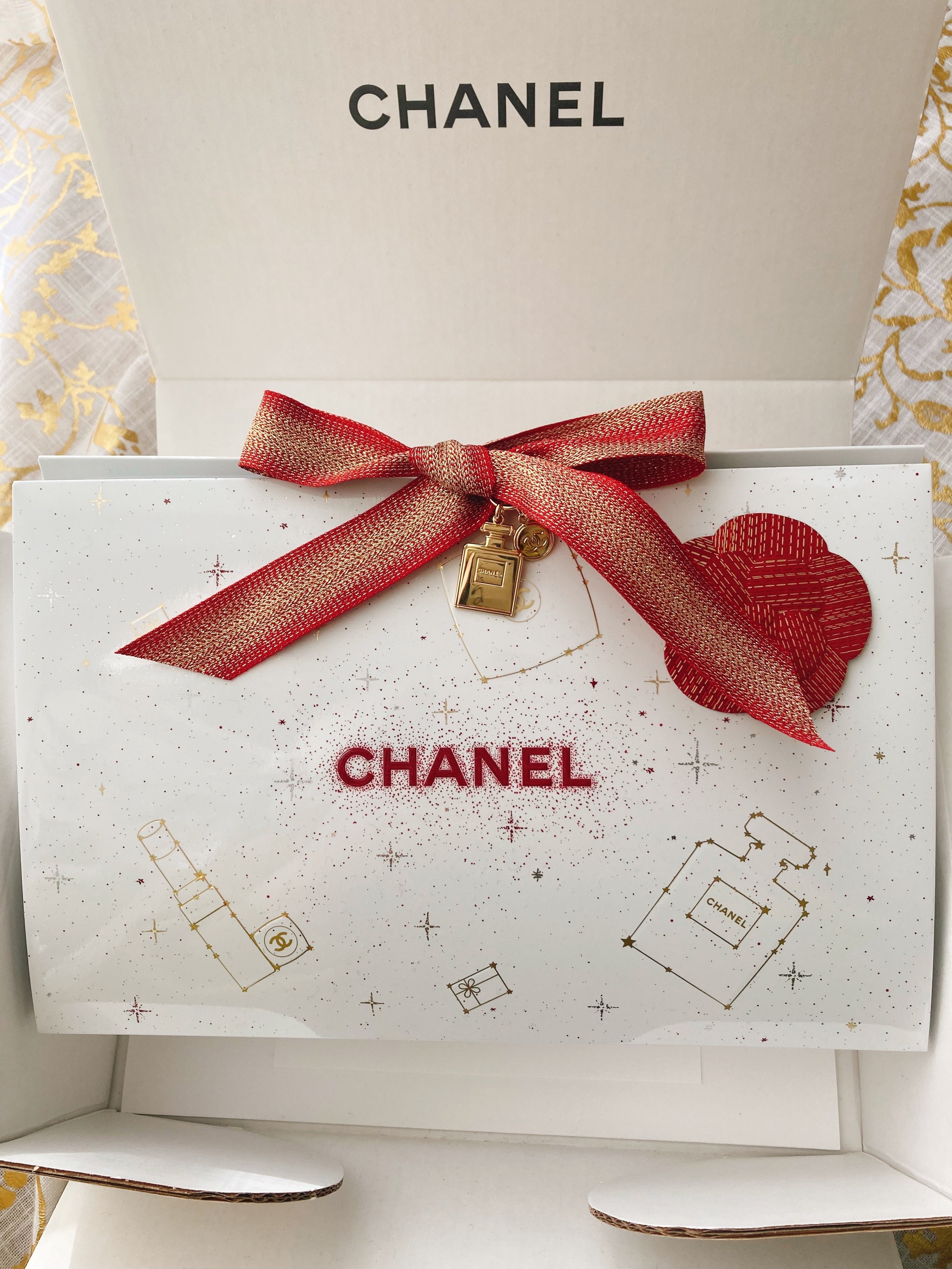 シャネルを予算10,000円で堪能する方法(プレゼントにもお勧め🎁)｜智秋