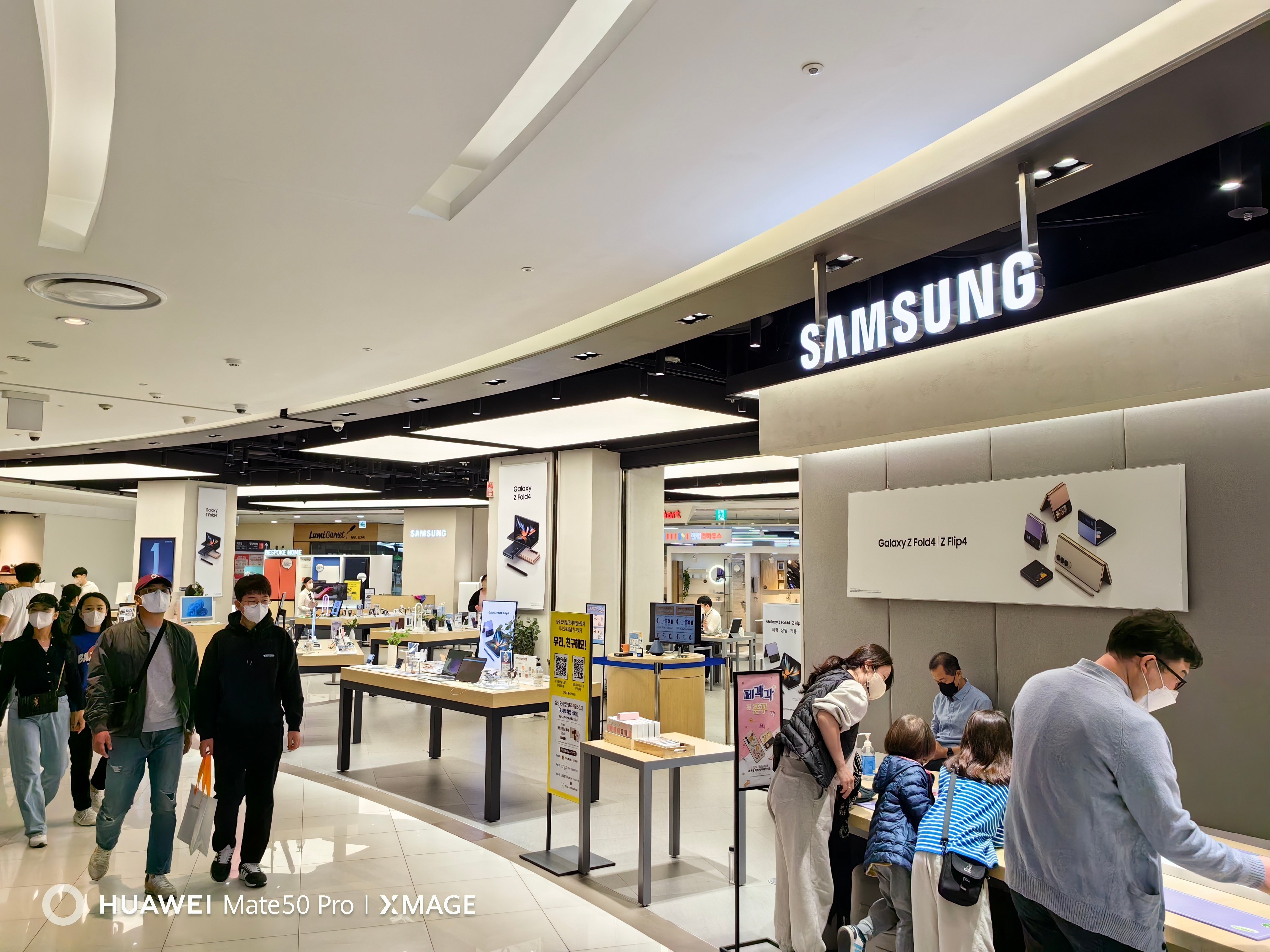 釜山ナンポドン地下街のスマホ中古屋は健在(金海にもスマホ街 釜山ナンポドン地下街のスマホ中古屋は健在(金海にもスマホ街