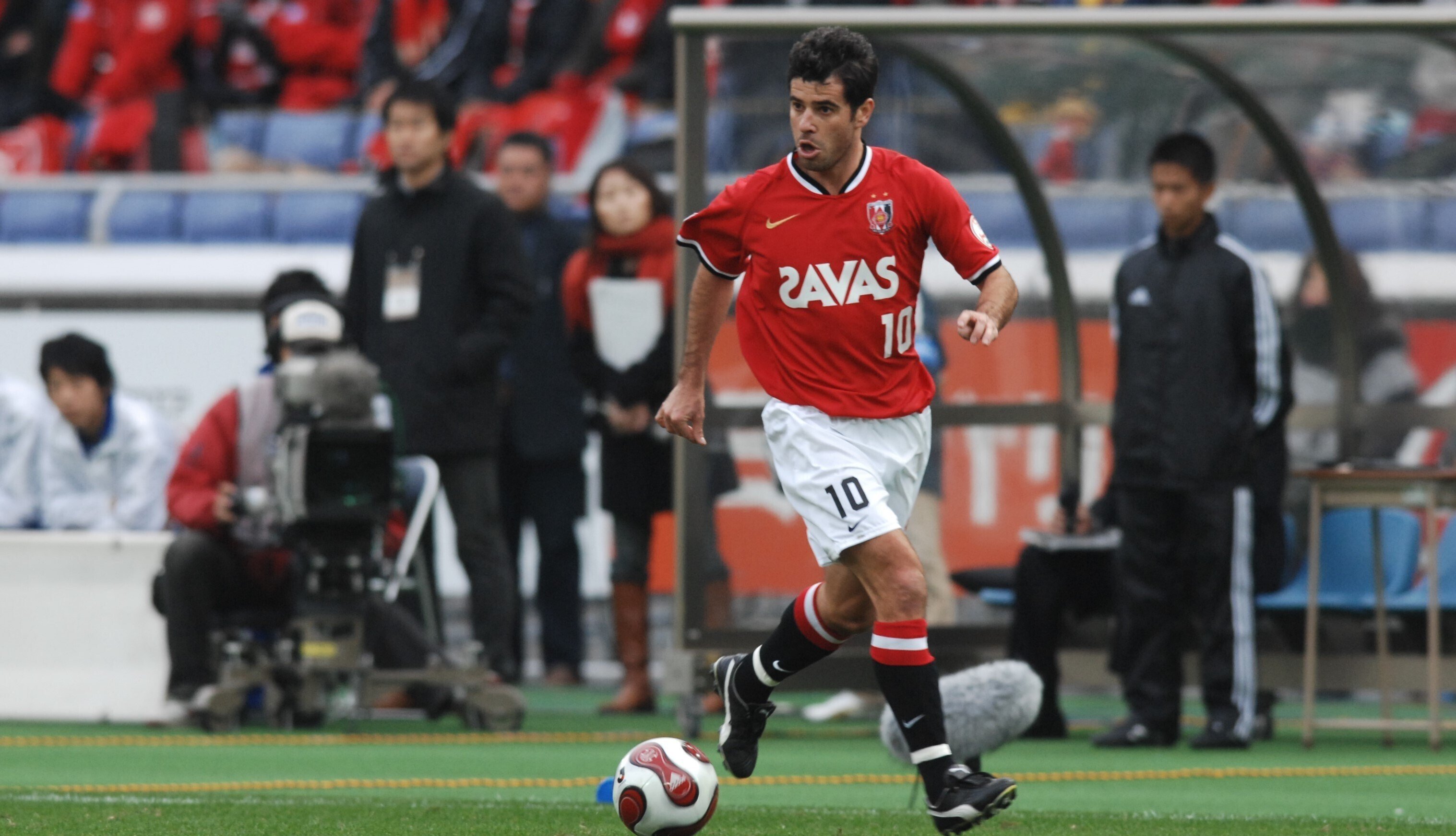 エンポリオアルマーニ ミズノ スニーカー 阿部勇樹 浦和レッズ サイン サッカー エンポリオアルマーニ ミズノ スニーカー 阿部勇樹 浦和レッズ