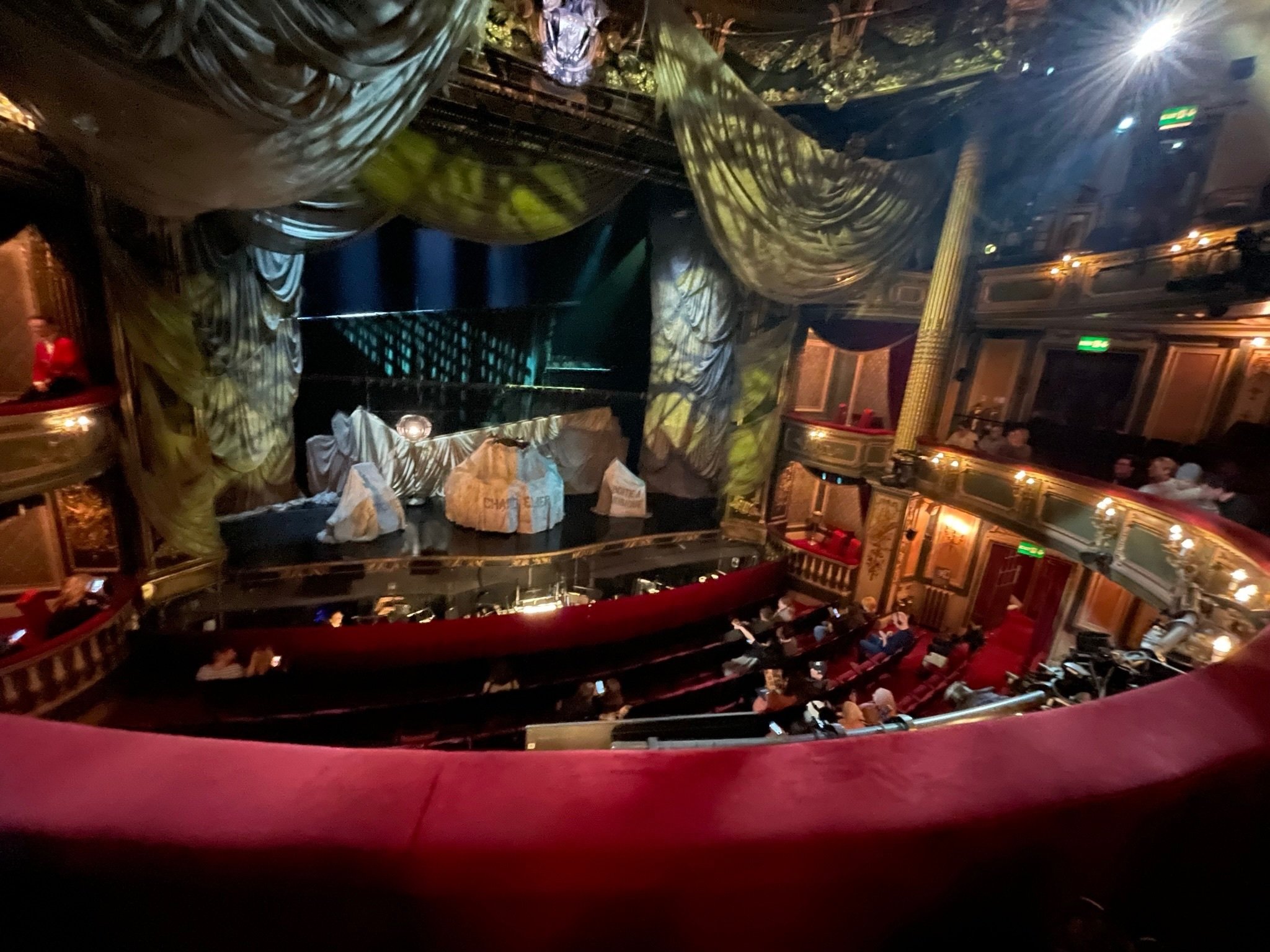 水彩画原画　ロンドンのミュージカル劇場、「オペラ座の怪人」上演中 水彩画原画 ロンドンのミュージカル劇場、「オペラ座の怪人」上演中