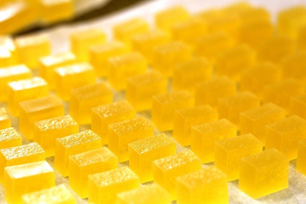 宝石のような琥珀糖。和菓子なんです。｜京都・桂 鶴屋光信