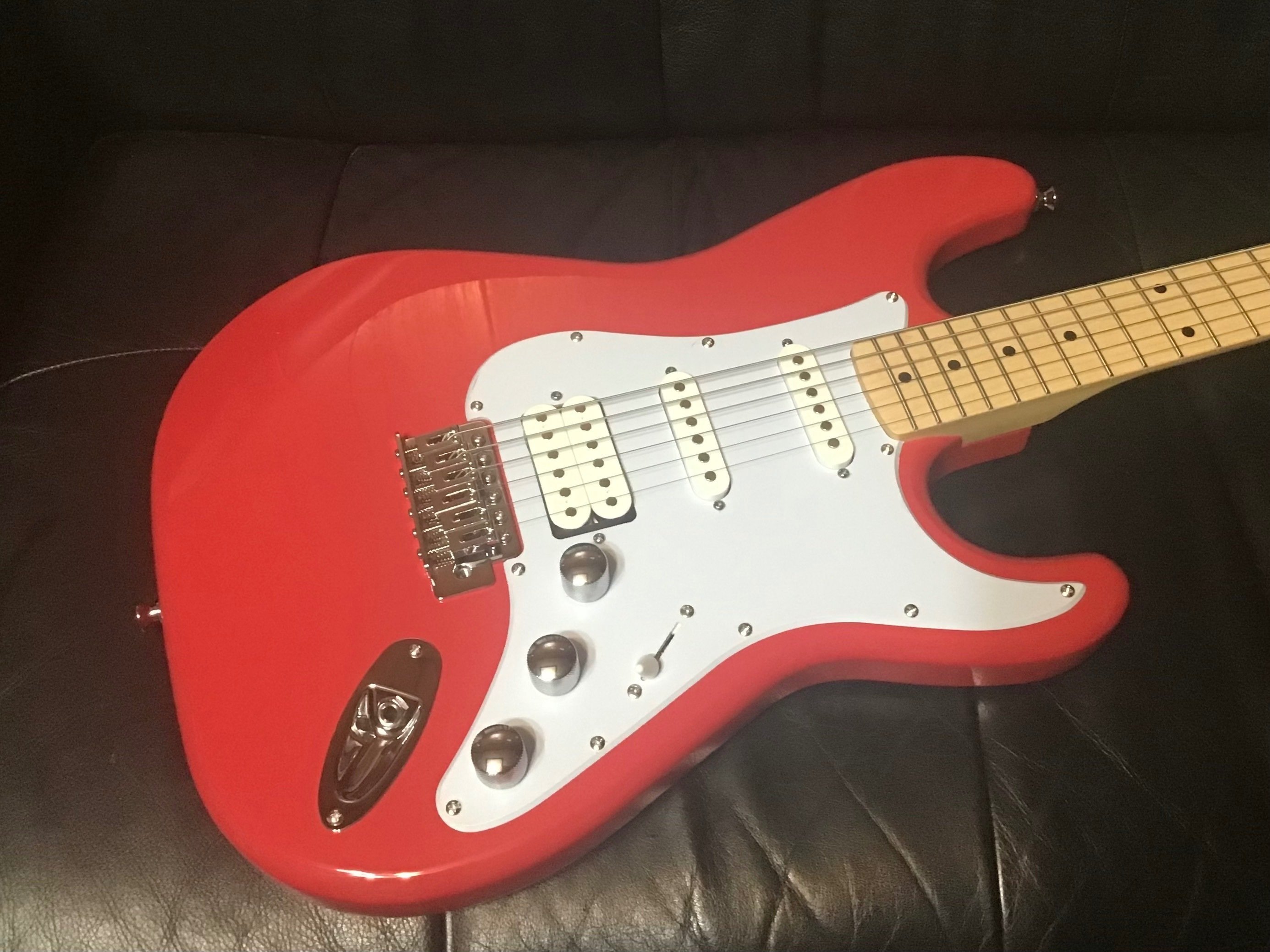 SOUND TIPS 1〜 激安エレキギター注文＆到着｜GiSAIONE