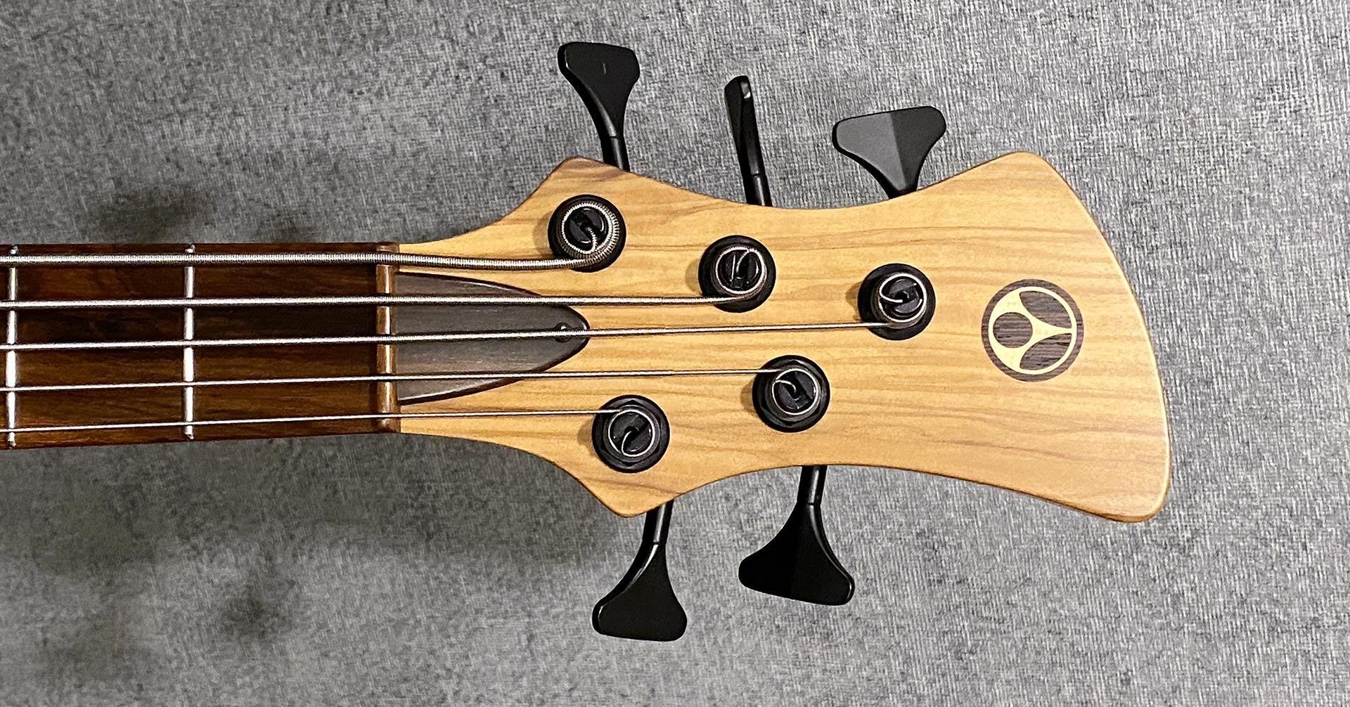 LLICA ベース　5弦 34インチスケールと34.5インチスケールの比較音源 追記｜shinichiro_iwao