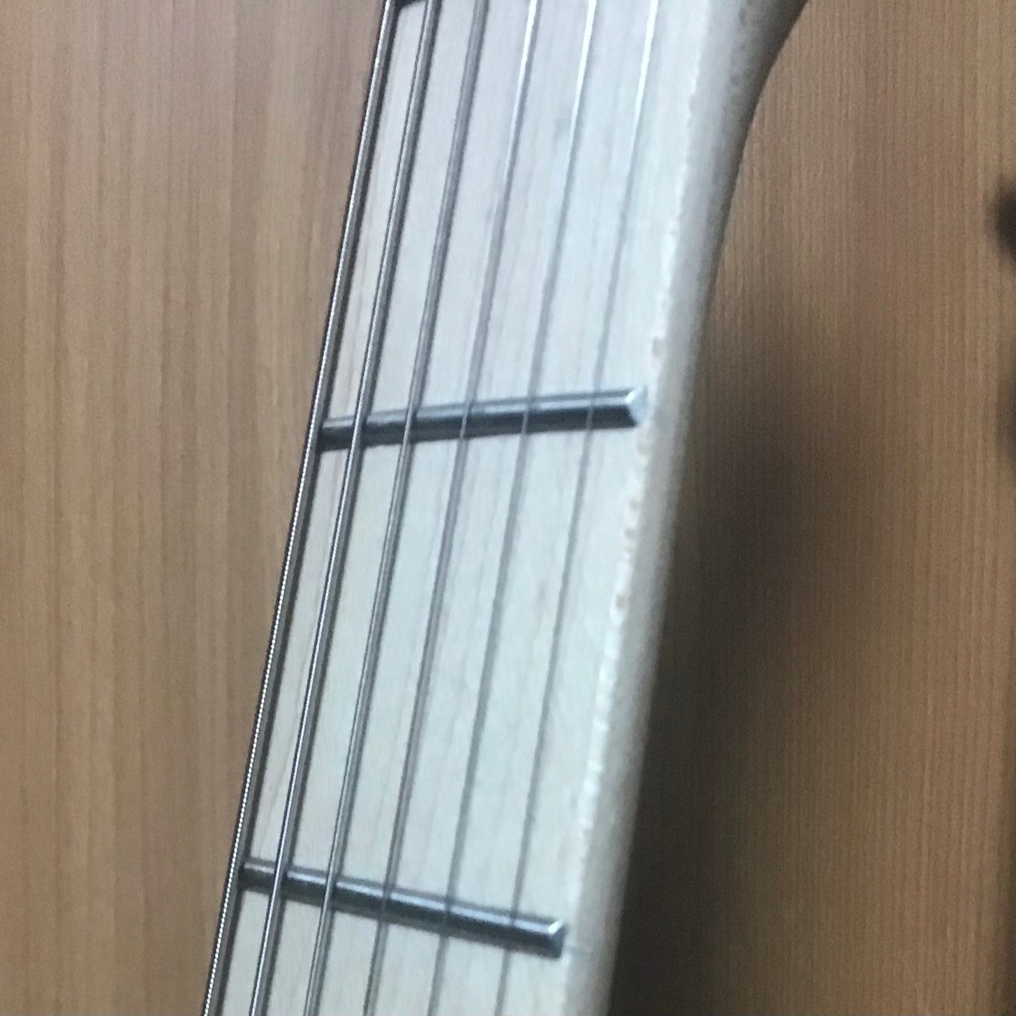 SOUND TIPS 4〜激安ギターのネックの感覚｜GiSAIONE