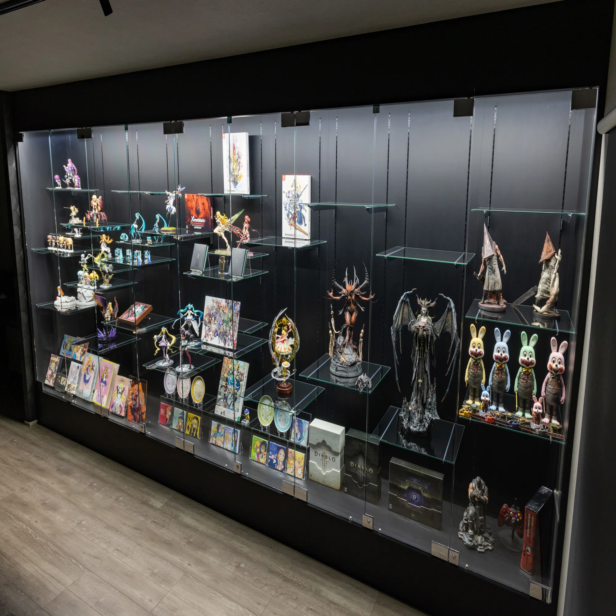 超大型】フィギュア用コレクションケースを特注で制作した話｜kamia
