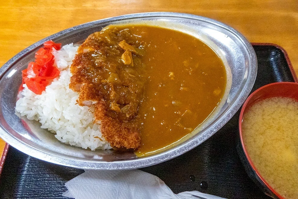 18皿目 “飾らないレトロ食堂の実力” 食堂さとう｜元気の出るカツカレー