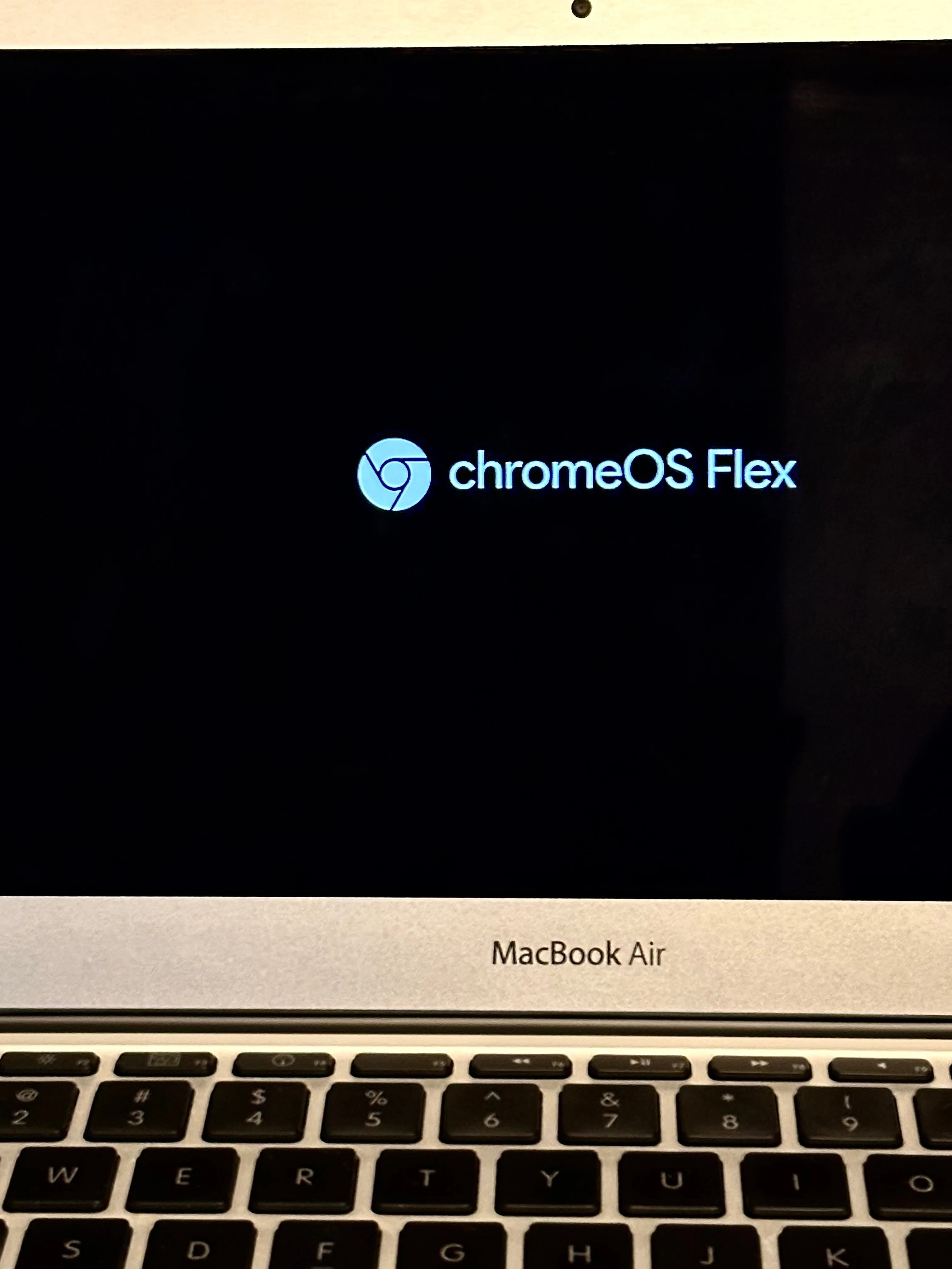 雑記】古いMacBook Air 11をChromebook化してみたよ｜ハヤシタカサン