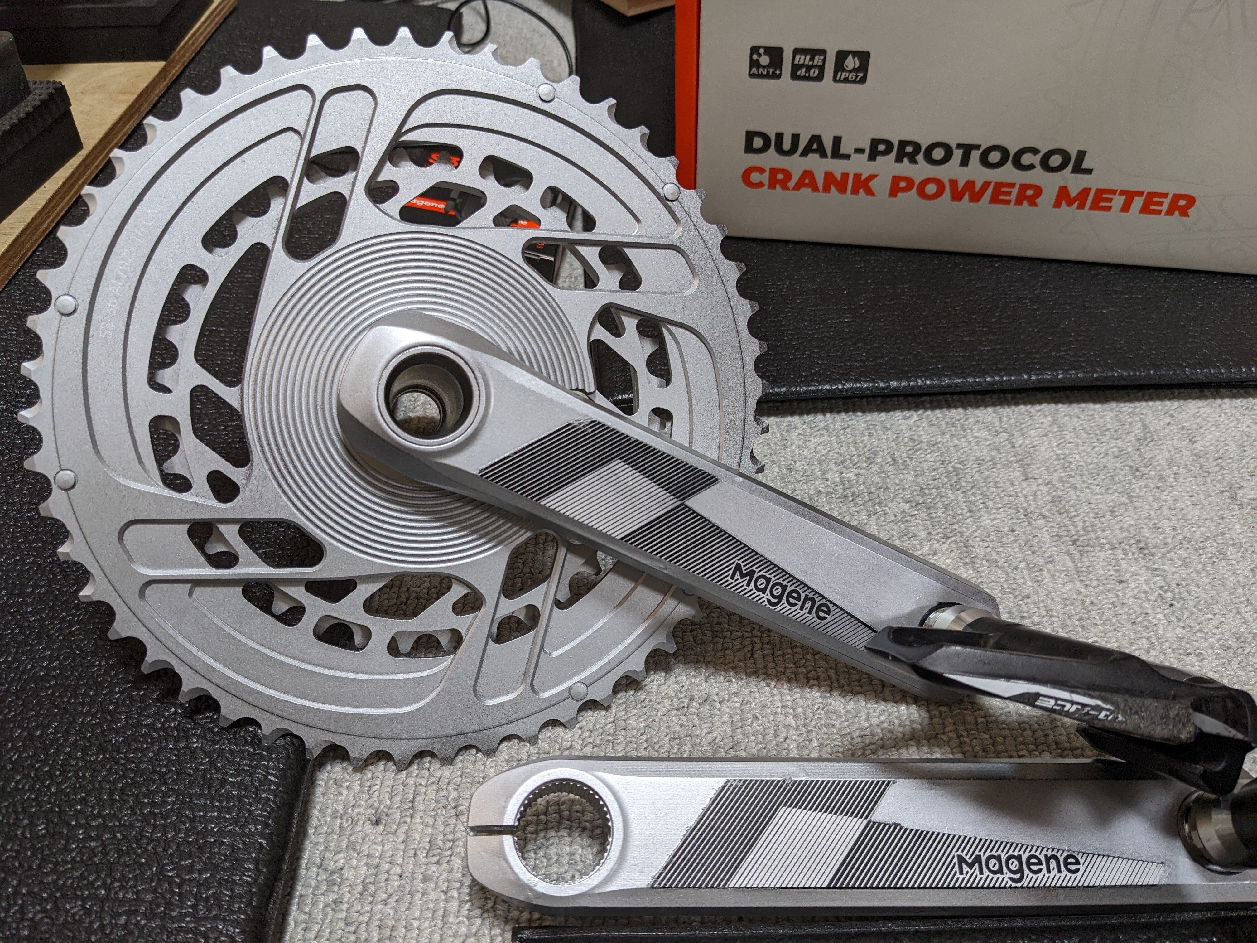 MageneのP325パワメクランクをシルバーに塗装する|Akira_Machida MageneのP325パワメクランクをシルバーに塗装する|Akira_Machida