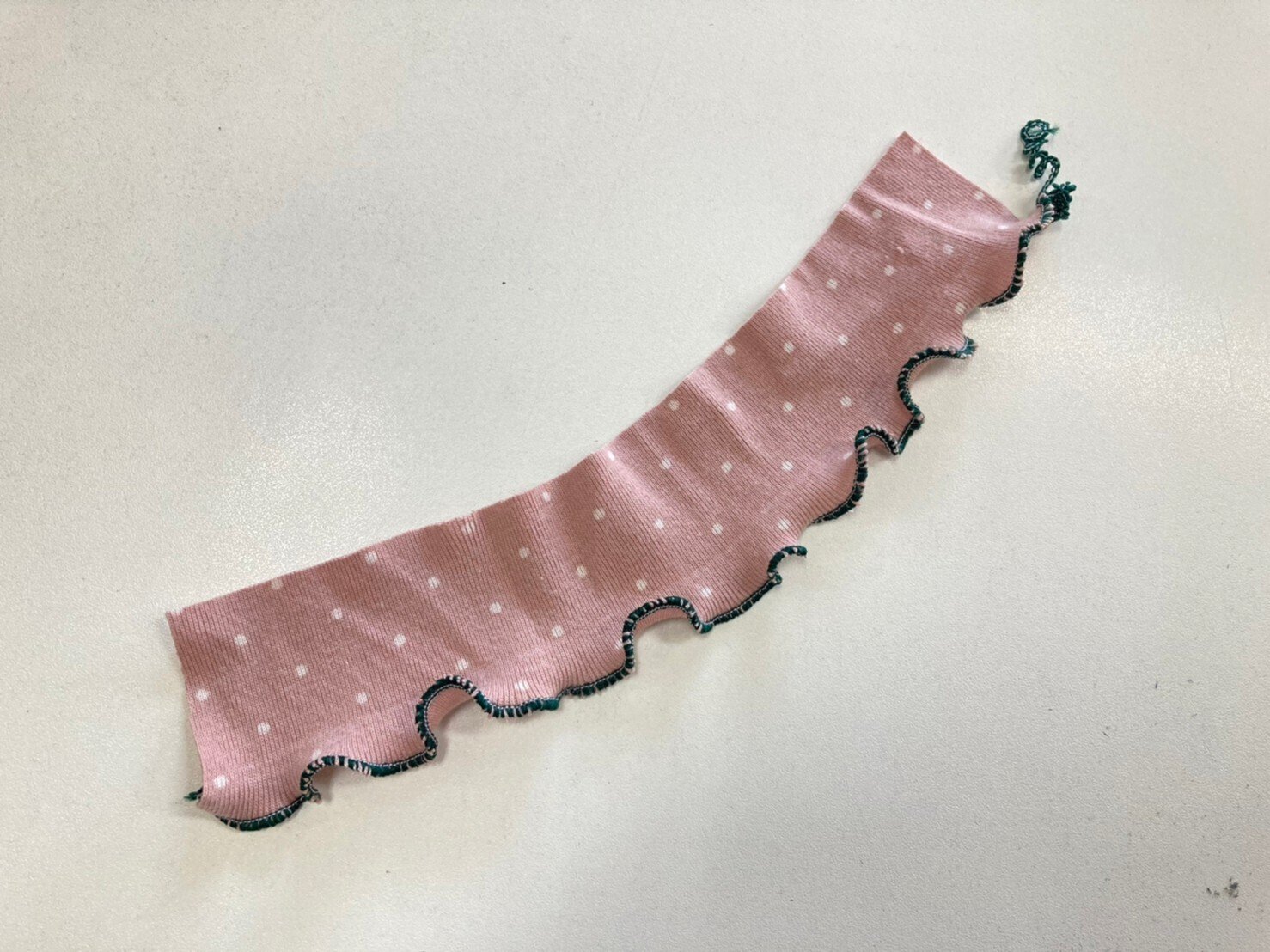 ミシンの練習】babylock ロックミシン 「きれいな 巻きロック、フリル