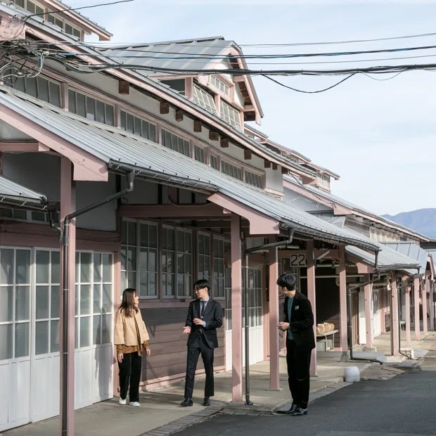 日本の手仕事から生まれる絨毯、「山形緞通」の上質。｜関電不動産開発