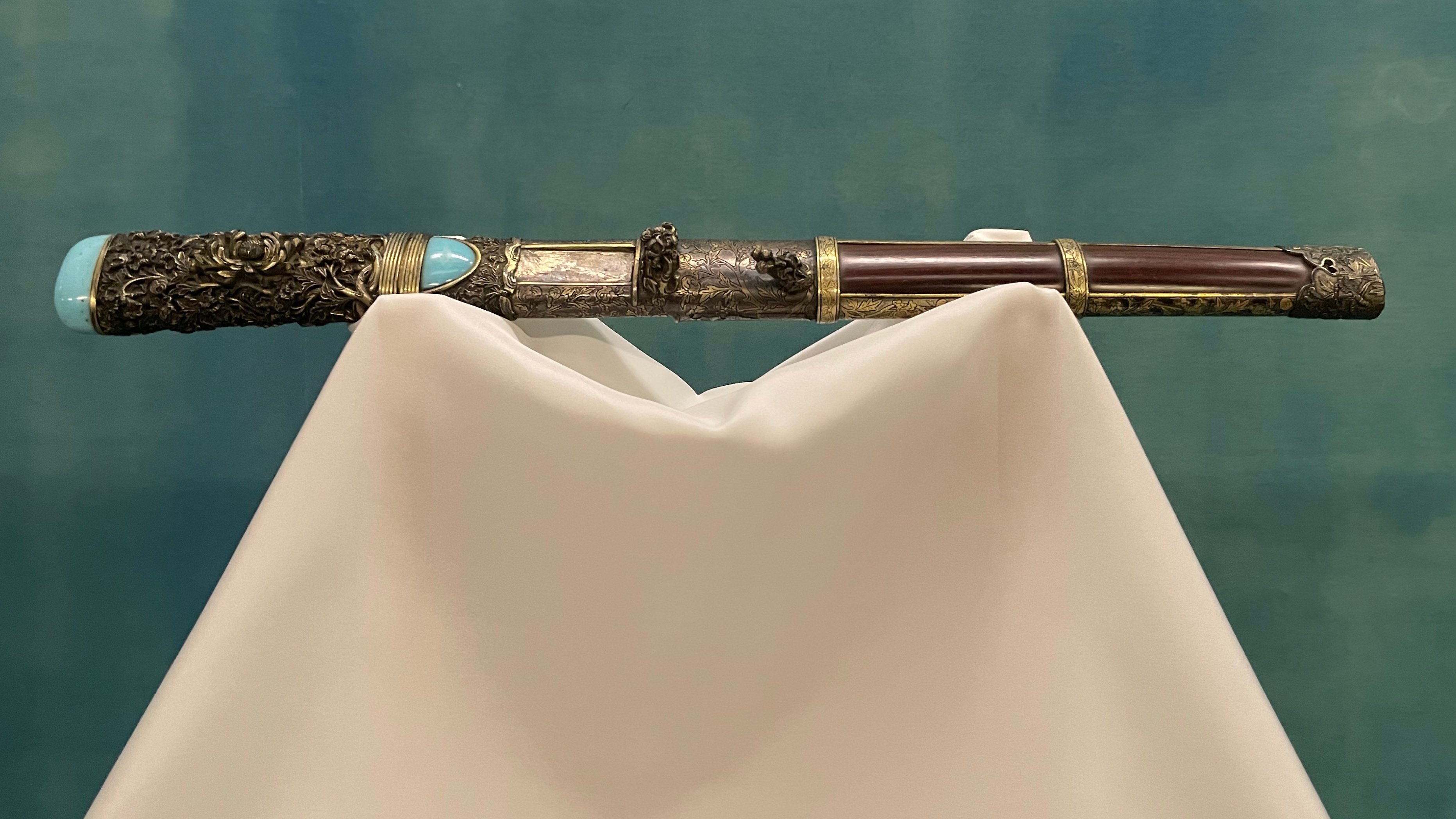 骨董品 女真族 飾品 骨材 細工制 腰刀 掛飾 希少 工芸品的な美しさを放つ、トーハクの腰刀 @東京国立博物館｜かわかわ