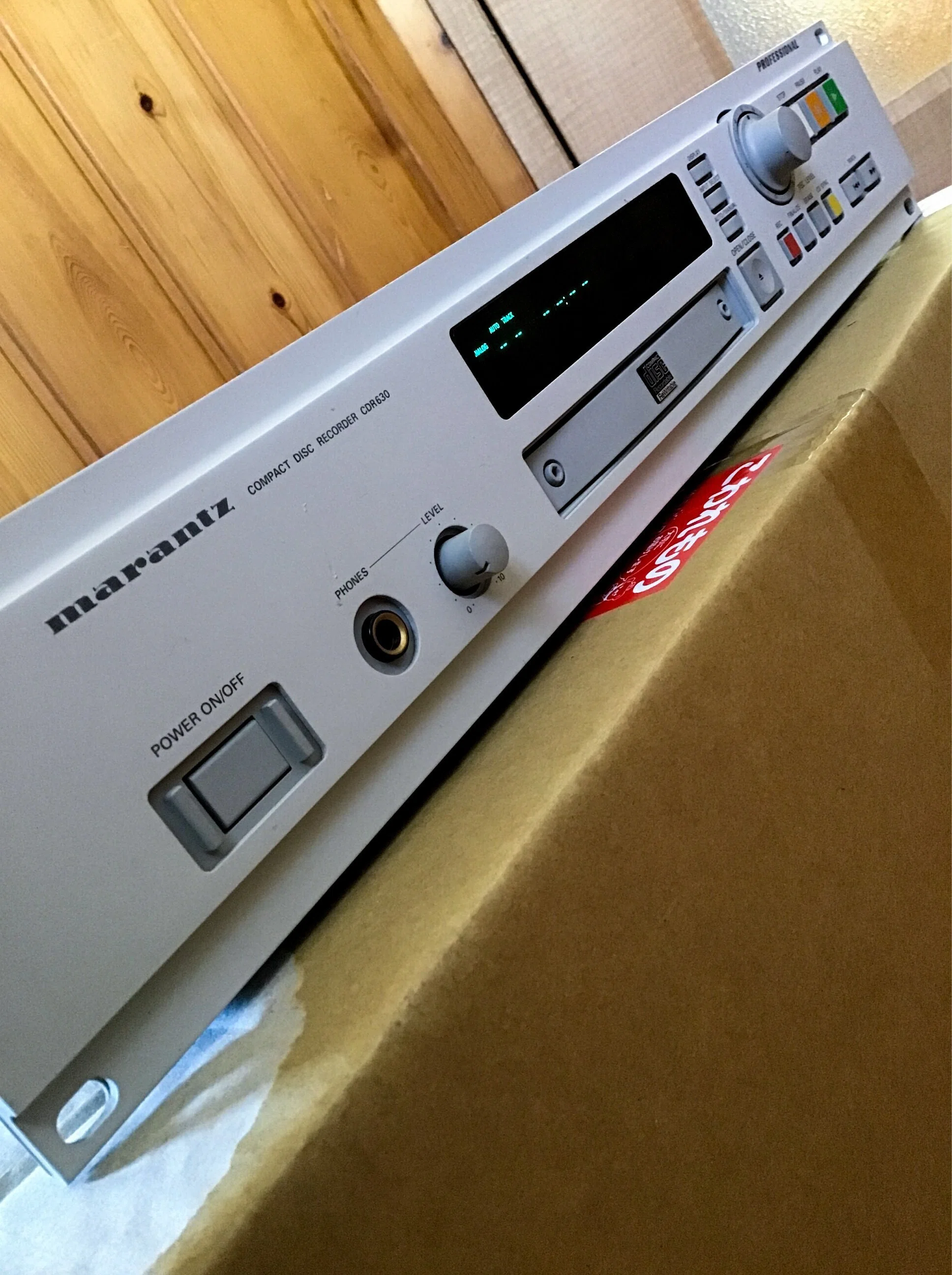 ちょっと古い物が寄ってきています。（CDプレイヤー編）｜Satoshi Horibe