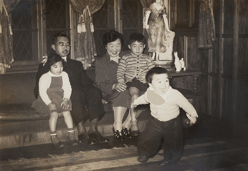 昭和天皇お写真　昭和5年 File:昭和天皇.jpg - Wikipedia
