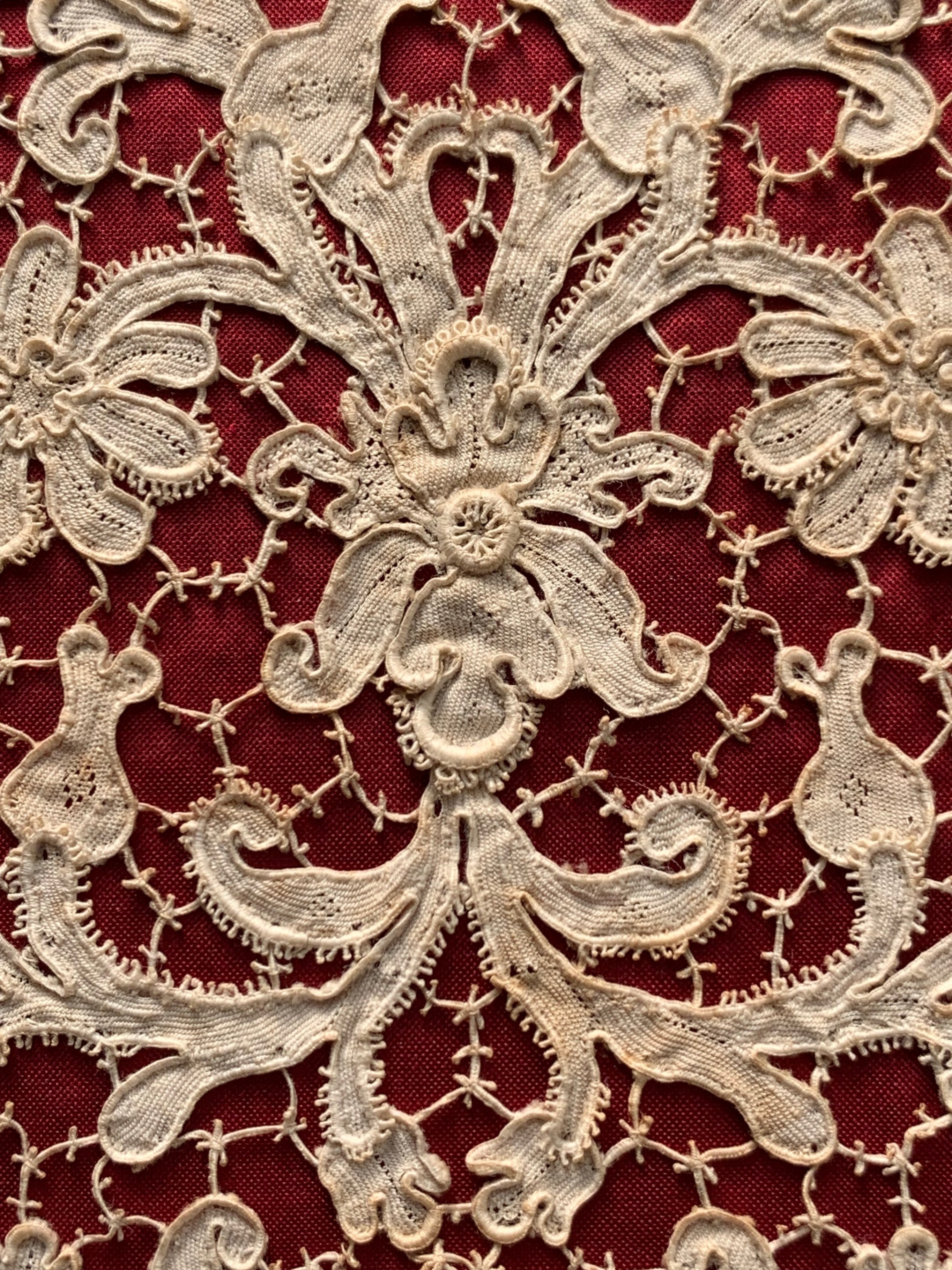 アンティーク・レースを見る眼｜lace_enchanted_stitches