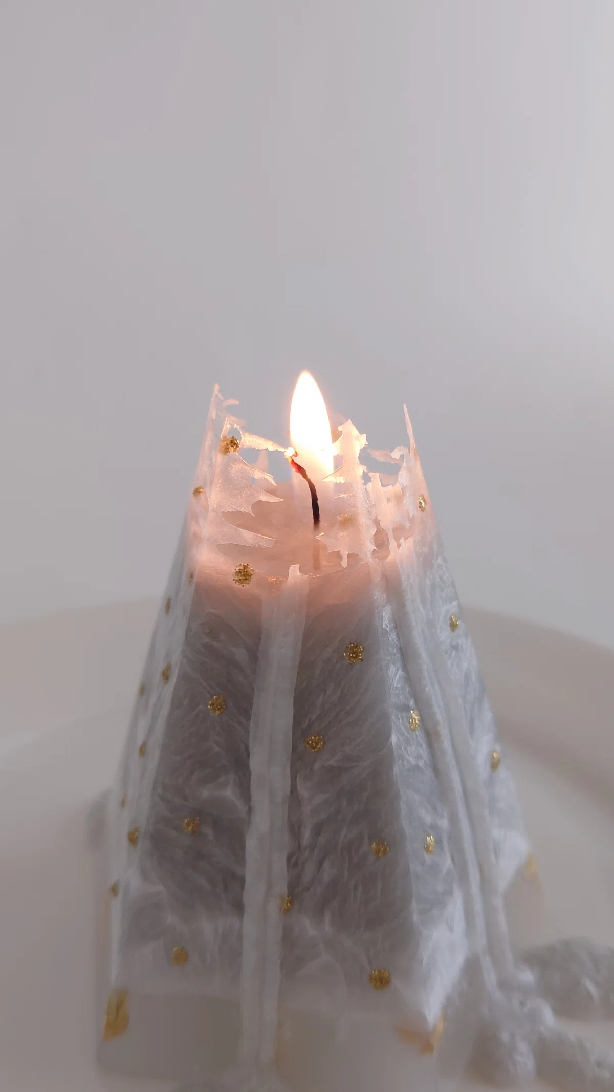 香りと灯り、溶けた後まで楽しむ。『i ner candle（アイネルキャンドル 
