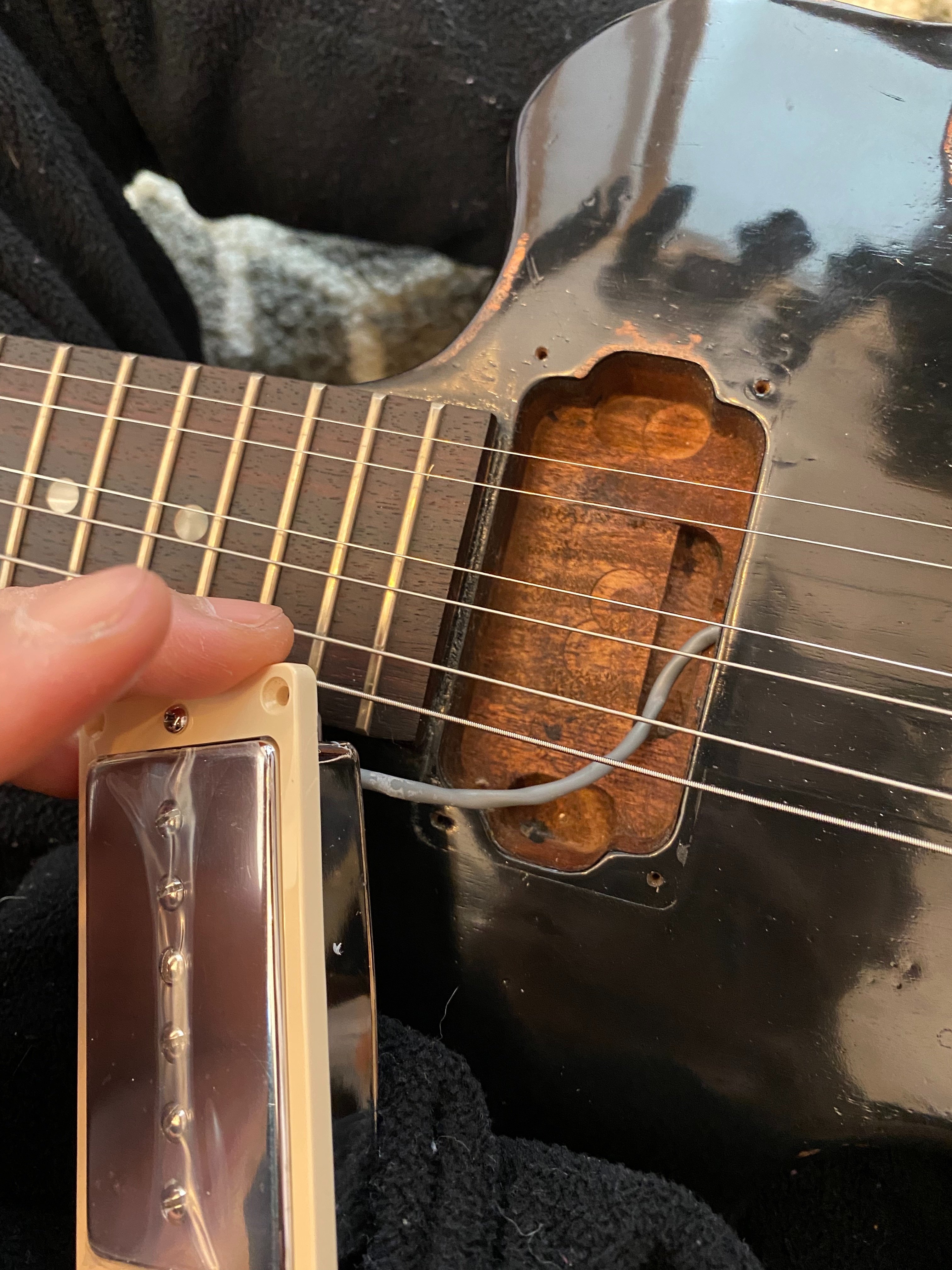 ほぼ素人がゆるく手がける完璧を目指さないguitar DIY 19 変身