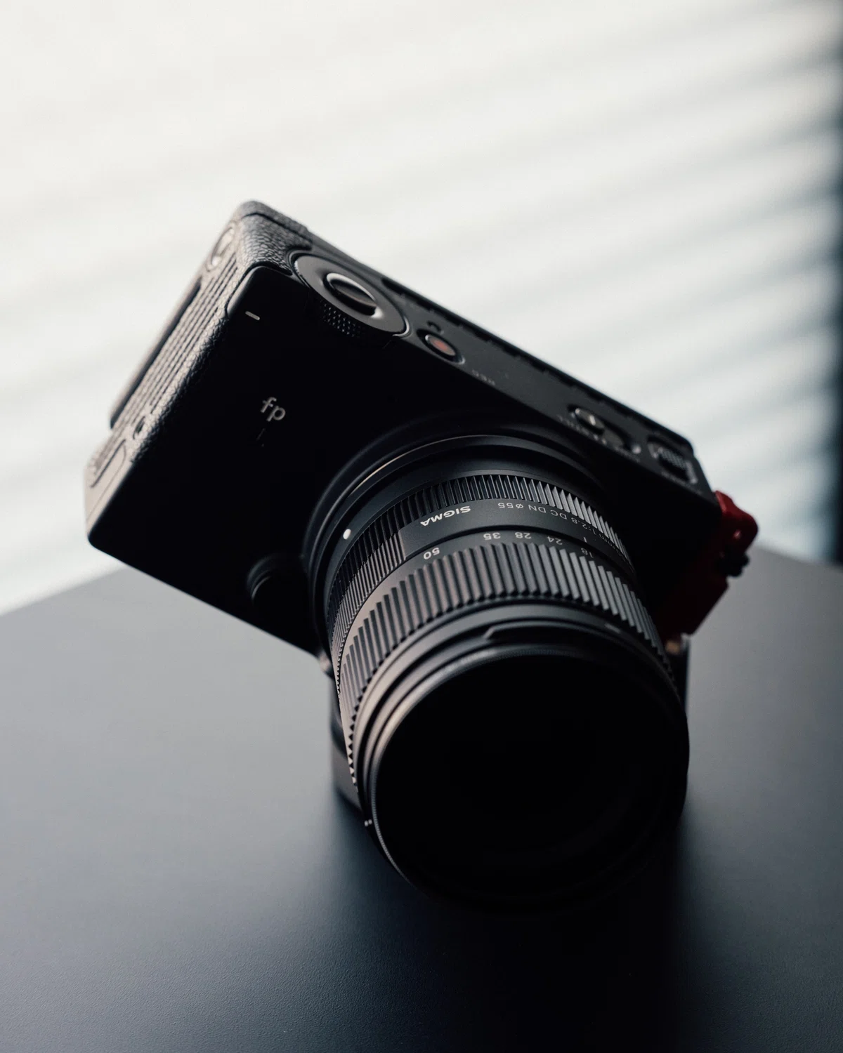 シグマsigma 18-50mm f2.8 dc dn Lマウント シグマ、APS-Cミラーレス用