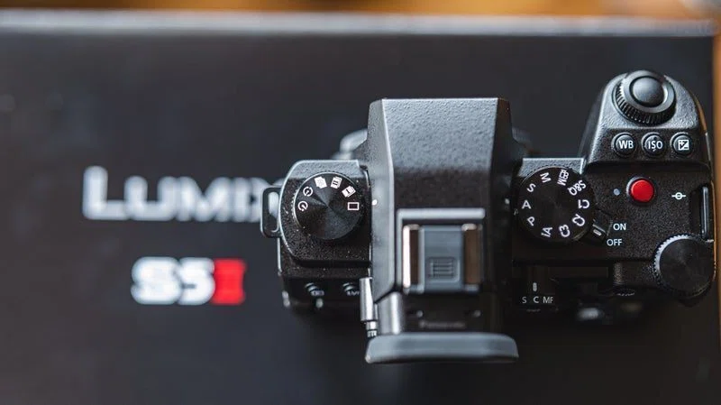 LUMIX S5 DC-S5 本体のみ S5を愛用する私が感じる、S5IIの進化
