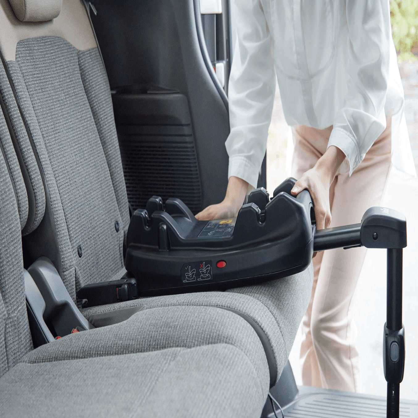 スタッフ厳選！マンスリーアイテム】「i-Snug2」「i-base lx2」をご