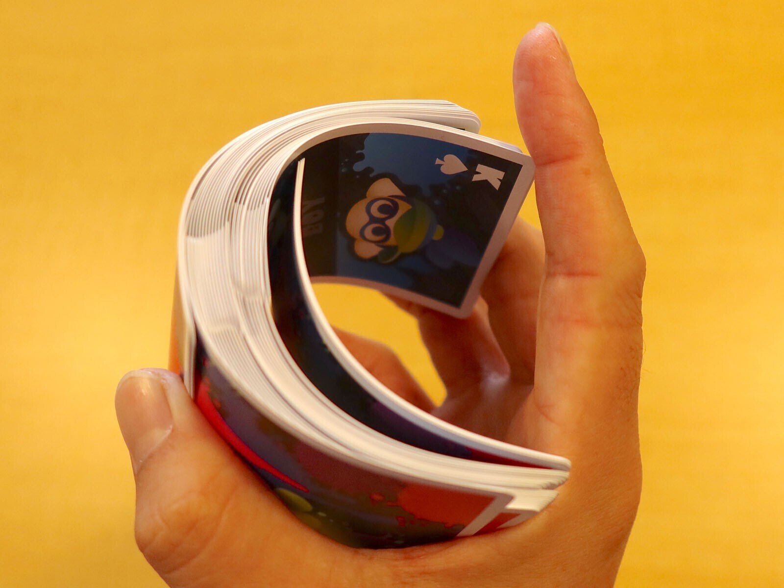 年末年始のコミュニケーションに最高のトランプを。｜株式会社フラッグ