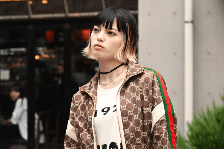 新品タグ✨平手友梨奈着用 ジレ ベスト 高級イタリア製 ビジュー✨マックスマーラ 最新の平手友梨奈さん、もはや誰？ | 乃木坂LIFE -坂道・48高速まとめ-