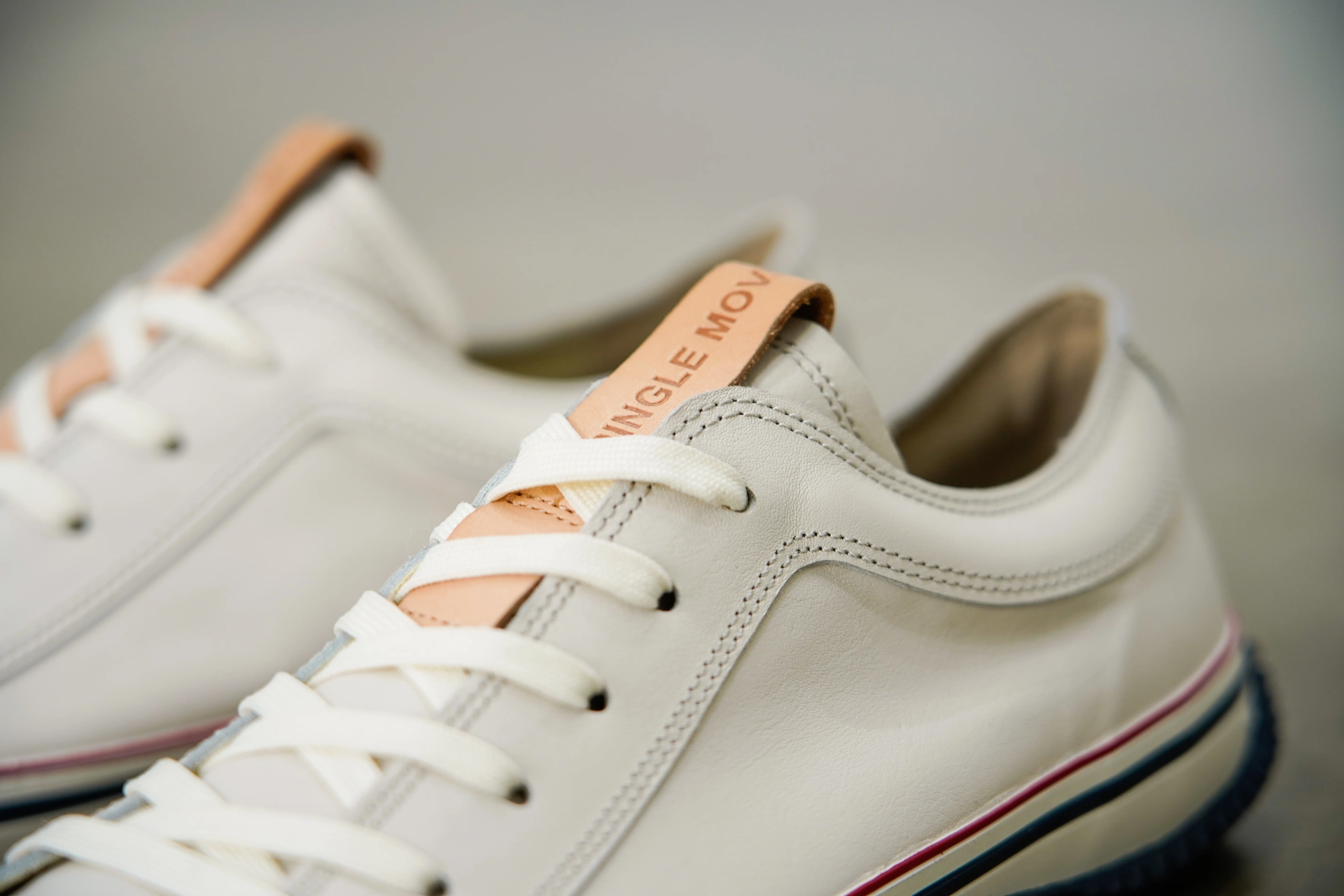 SPINGLE MOVE] Soft comfort with newly developed insole [SPM-1020 
