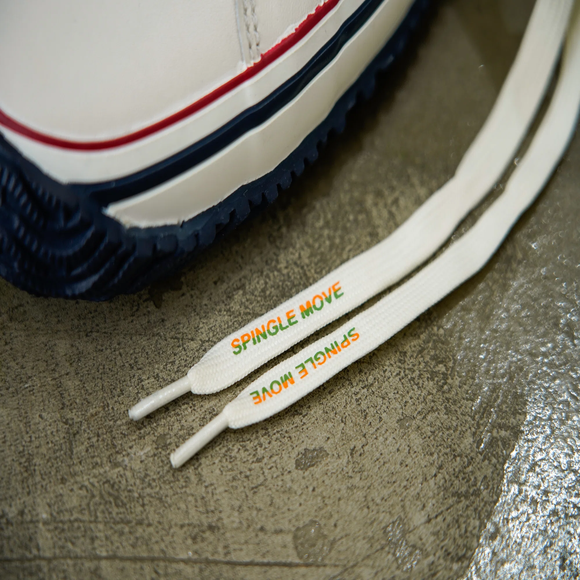 SPINGLE MOVE] Soft comfort with newly developed insole [SPM-1020 