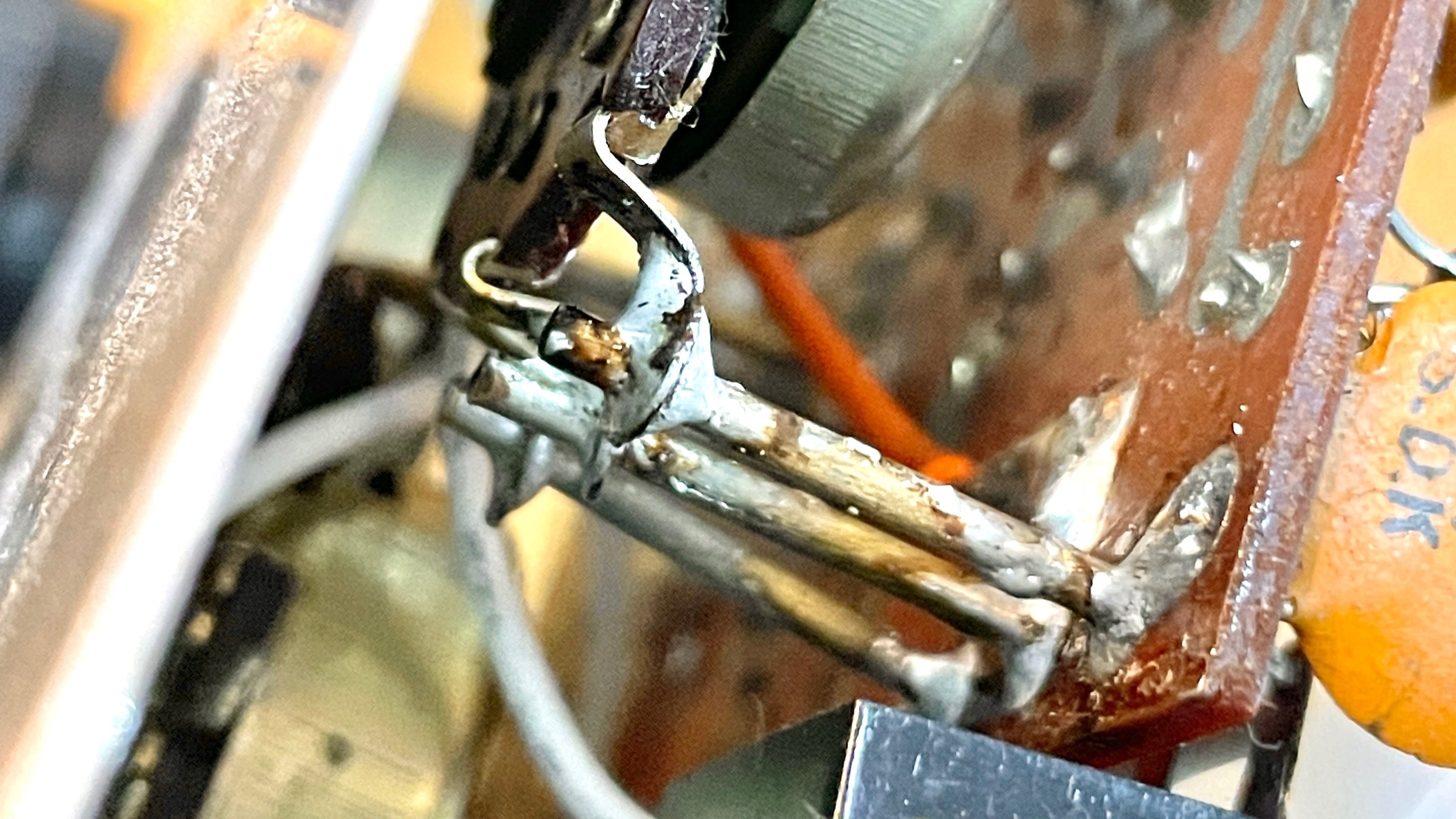 修理雑記 -ELK BIG MUFF SUSTAINAR-｜Fake