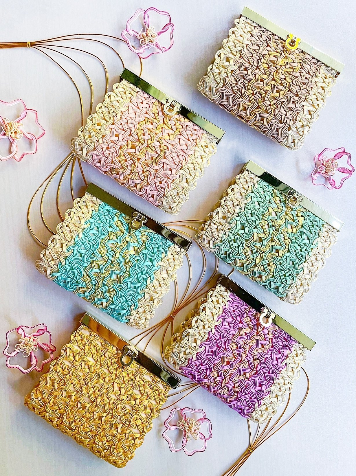 rcvnmz【未使用・長期保管品】柏ビーズ 伝統工芸品 がま口財布 rcvnmz様専用【未使用・長期保管品】柏ビーズ 伝統工芸品 がま口財布