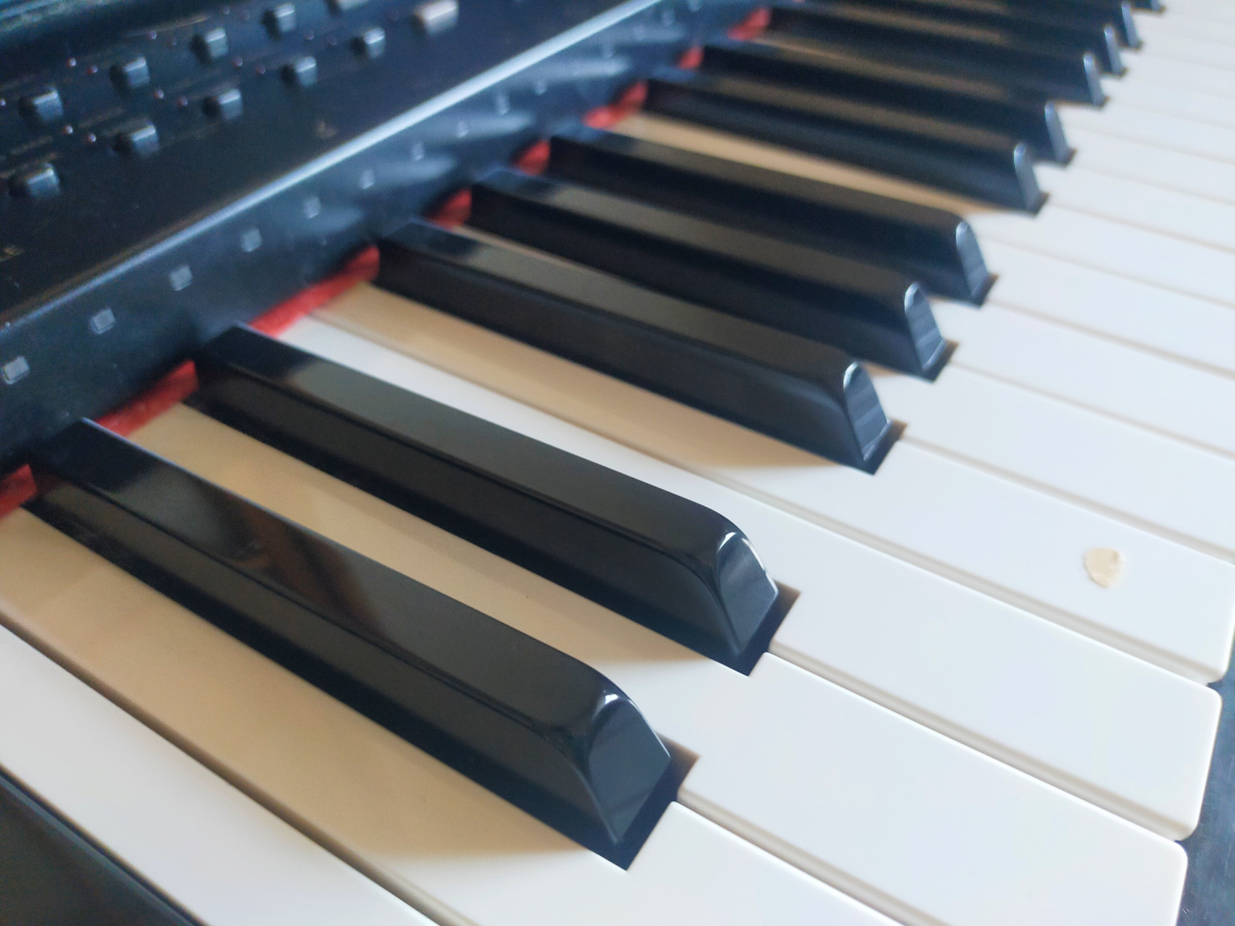 34年連れ添った電子ピアノ「クラビノーバ」とさよならします。｜出口