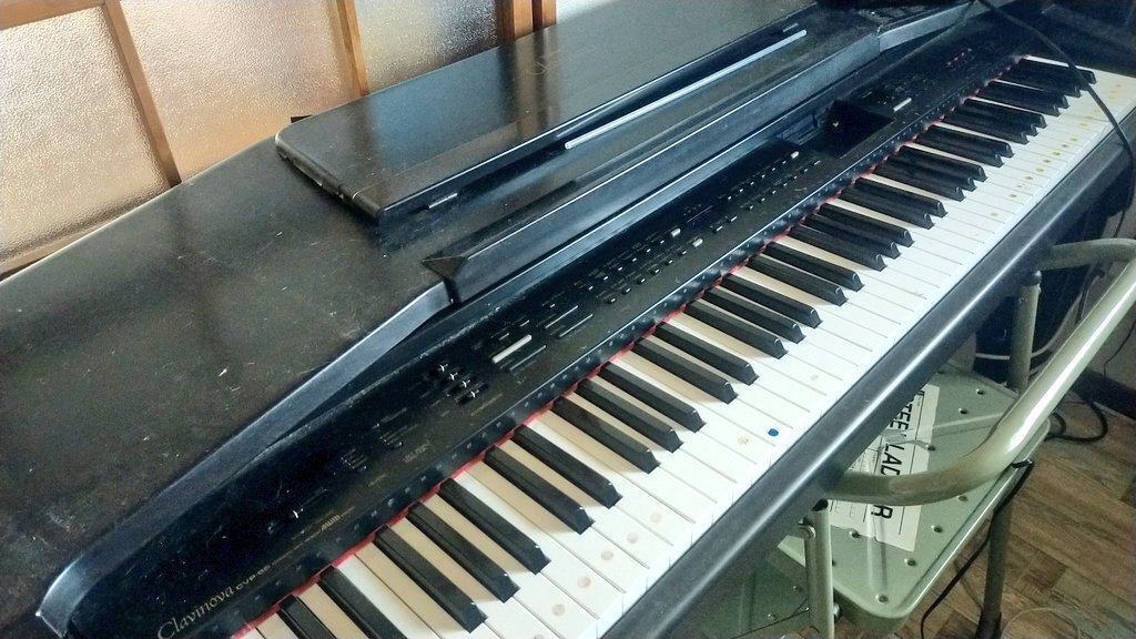34年連れ添った電子ピアノ「クラビノーバ」とさよならします