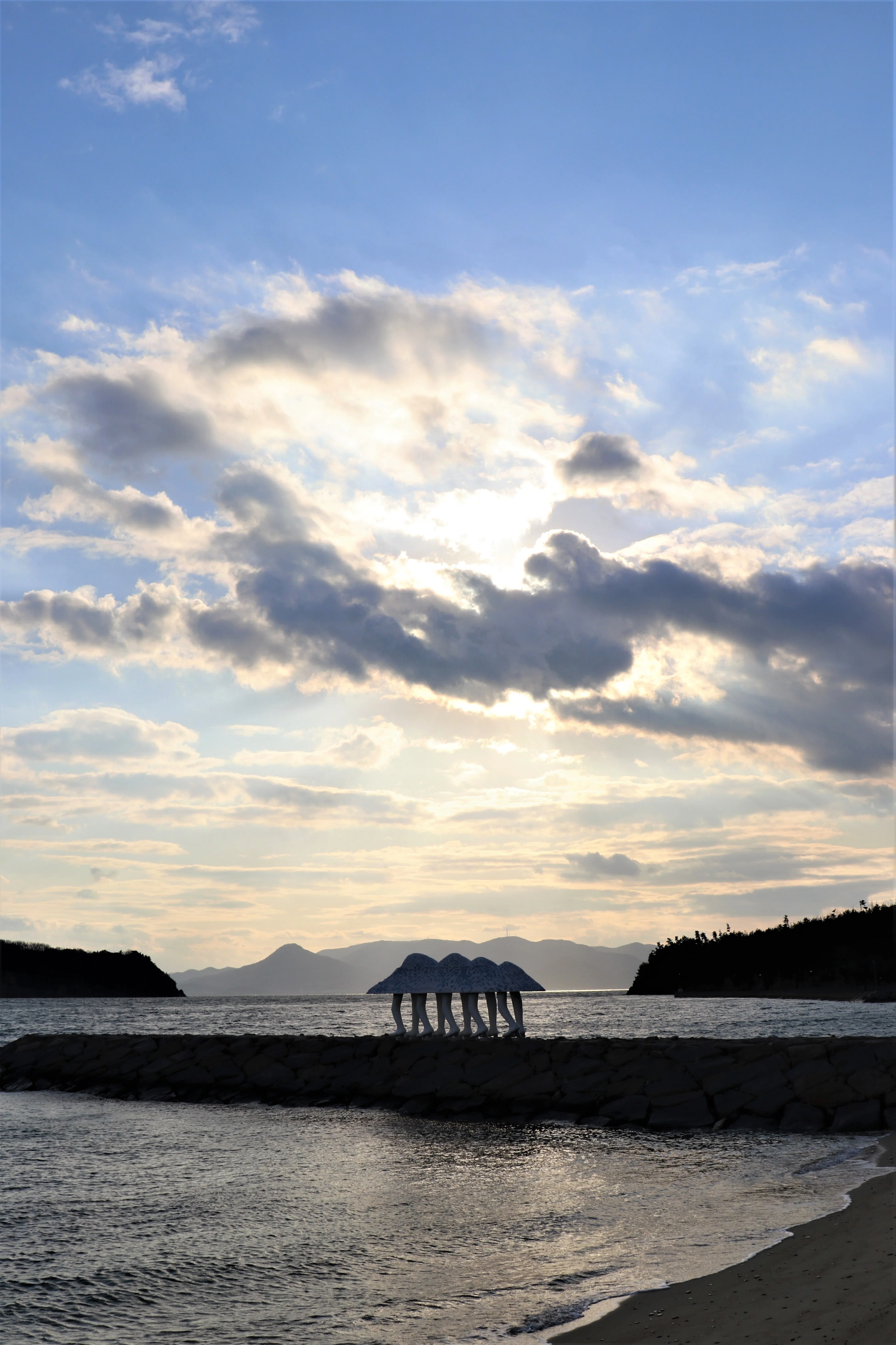 男木島(瀬戸内海) 旅は道連れ,祭りのあと,