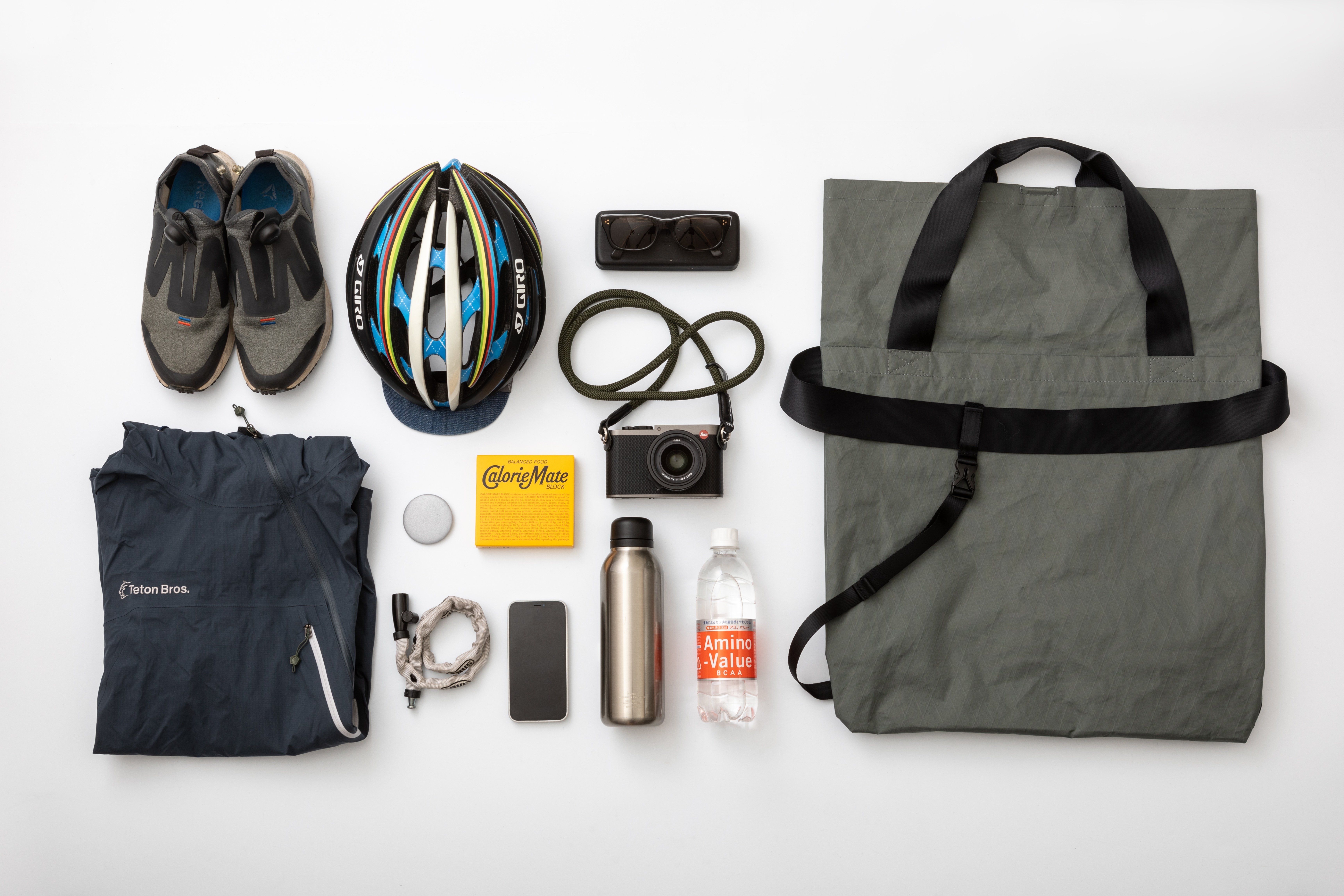 fototen 30 アウトドアバックパック 30L 使用3回 30リットルの大容量で軽量、X-Pacを採用した毎日使える3WAY