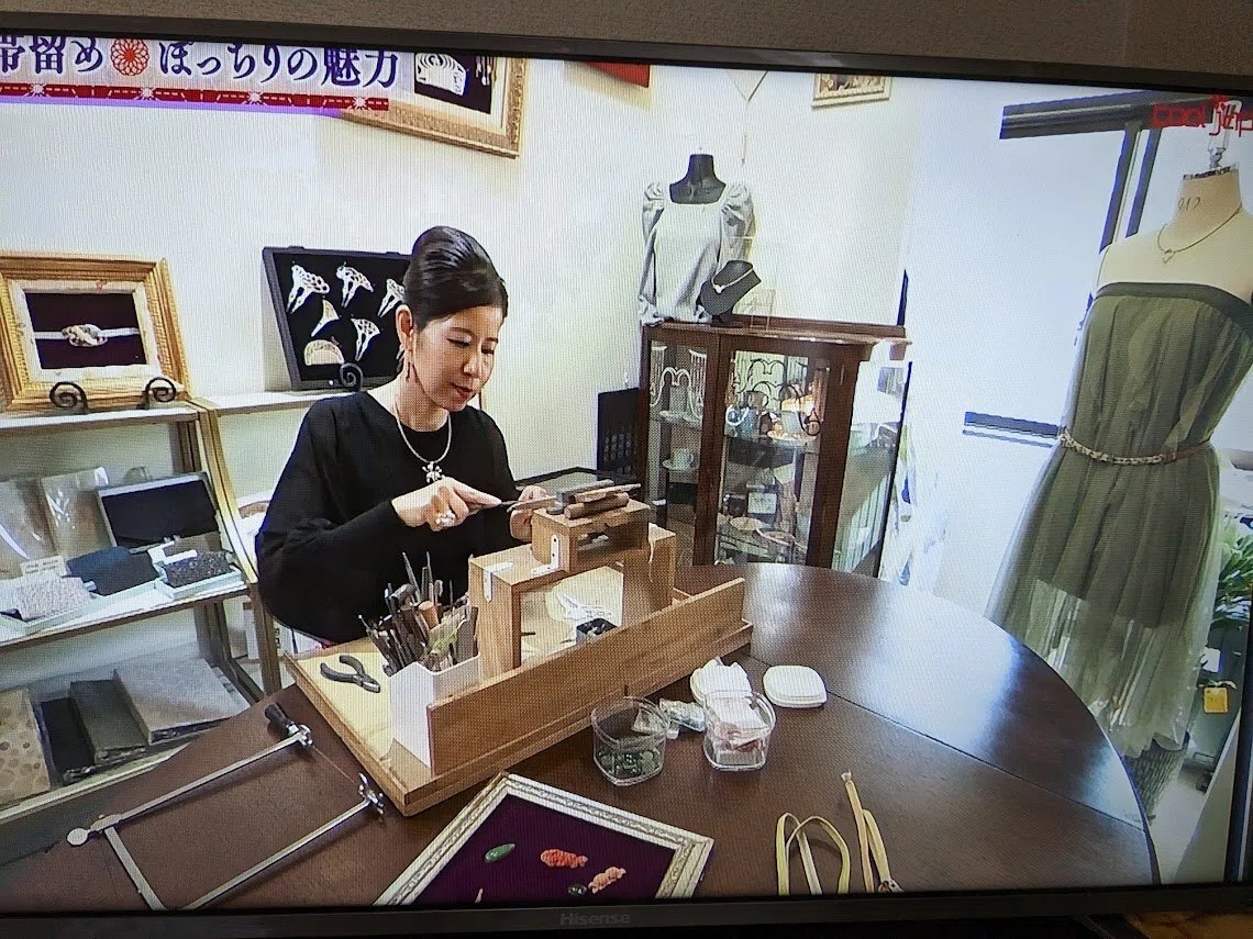 舞妓さんのぽっちり（帯留め）を作る職人｜海外展開 PaletteJapan 太田