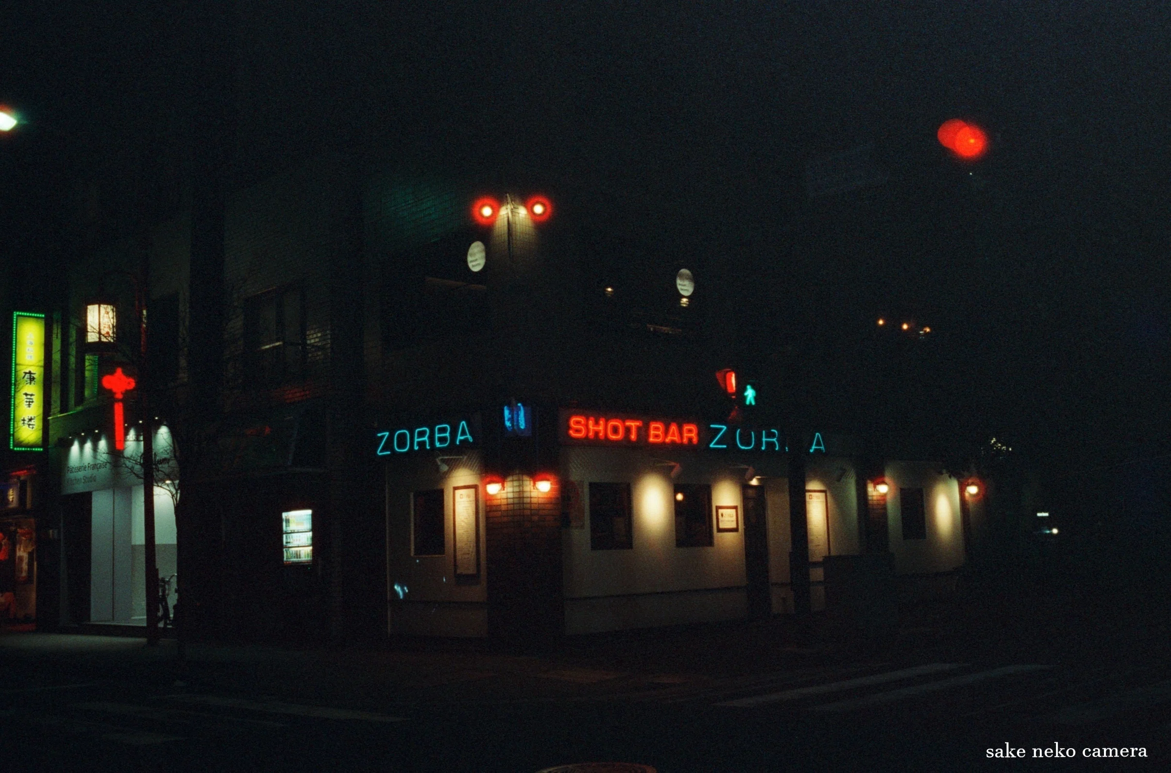 ネオン管に合うフィルム｜キハ2222